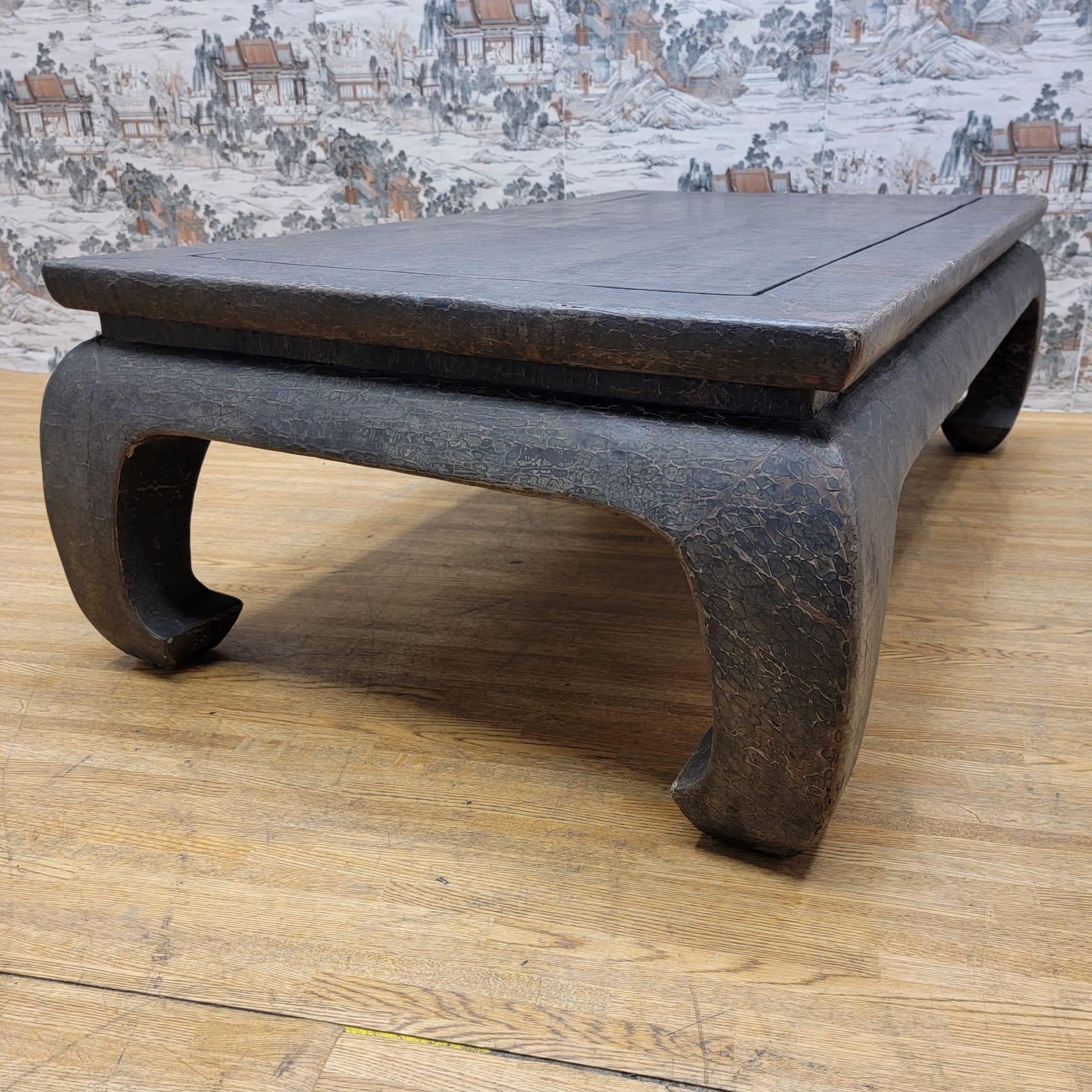 Antique Shanxi Province Linen Wrapped Lacquered Elm Coffee Table In Good Condition For Sale In Chicago, IL