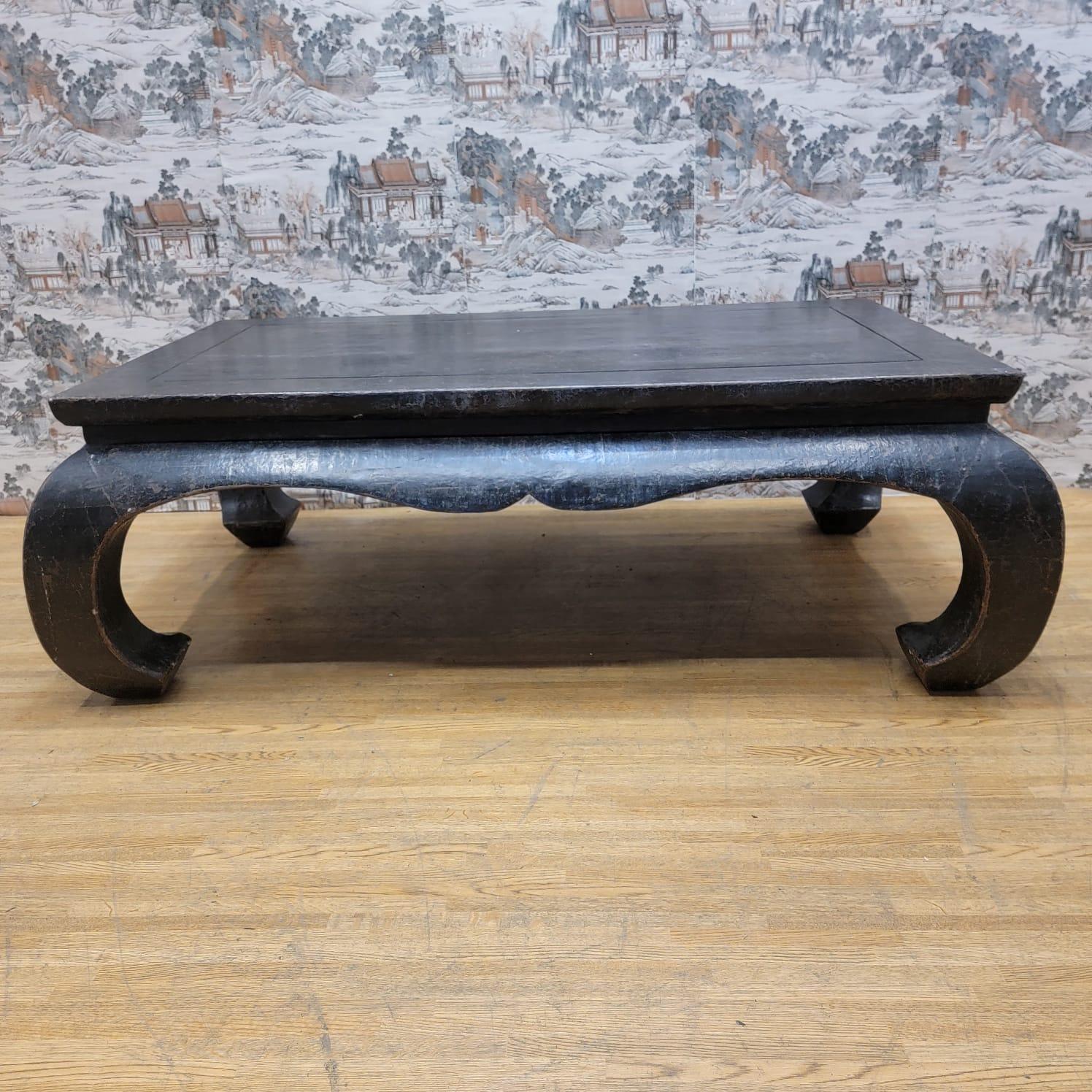 Antique Shanxi Province Linen Wrapped Lacquered Elm Kang Style Coffee Table For Sale 5