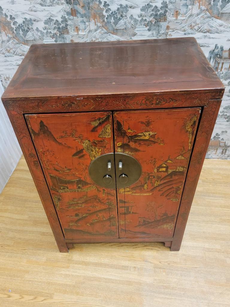 Antique Shanxi Province Red Lacquer Chinoiserie Cabinet   For Sale 1