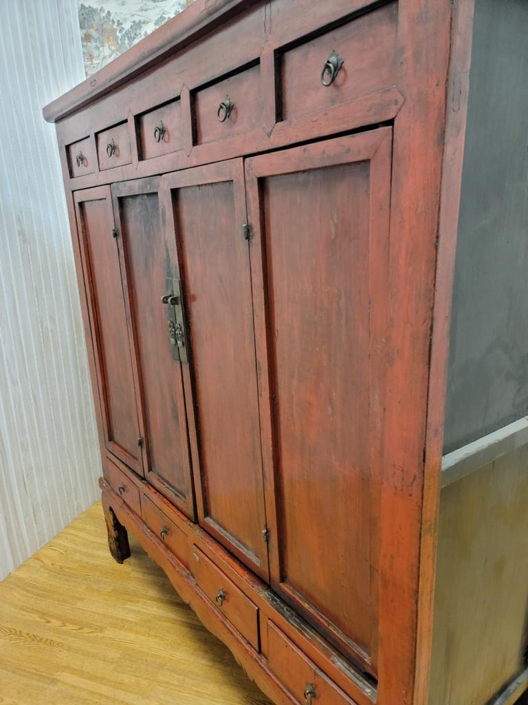 Antique Shanxi Province Red Lacquered Elm Storage Cabinet with Drawers In Good Condition For Sale In Chicago, IL