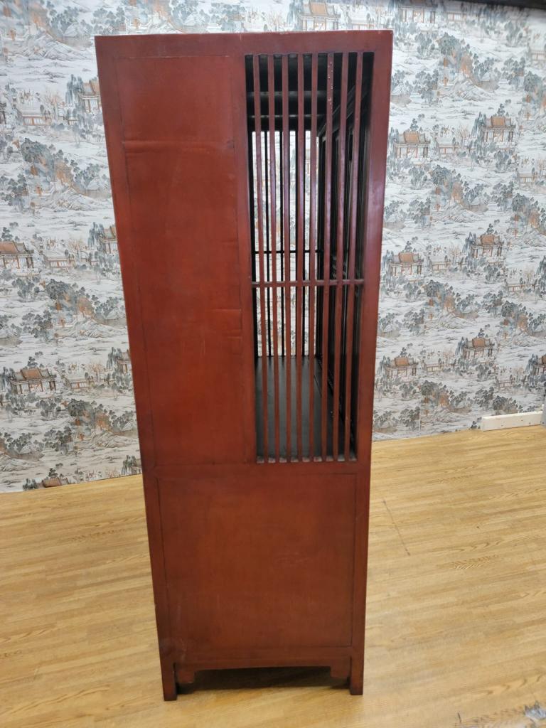 Antique Shanxi Province Red Lacquered Elmwood Storage Cabinet In Good Condition For Sale In Chicago, IL