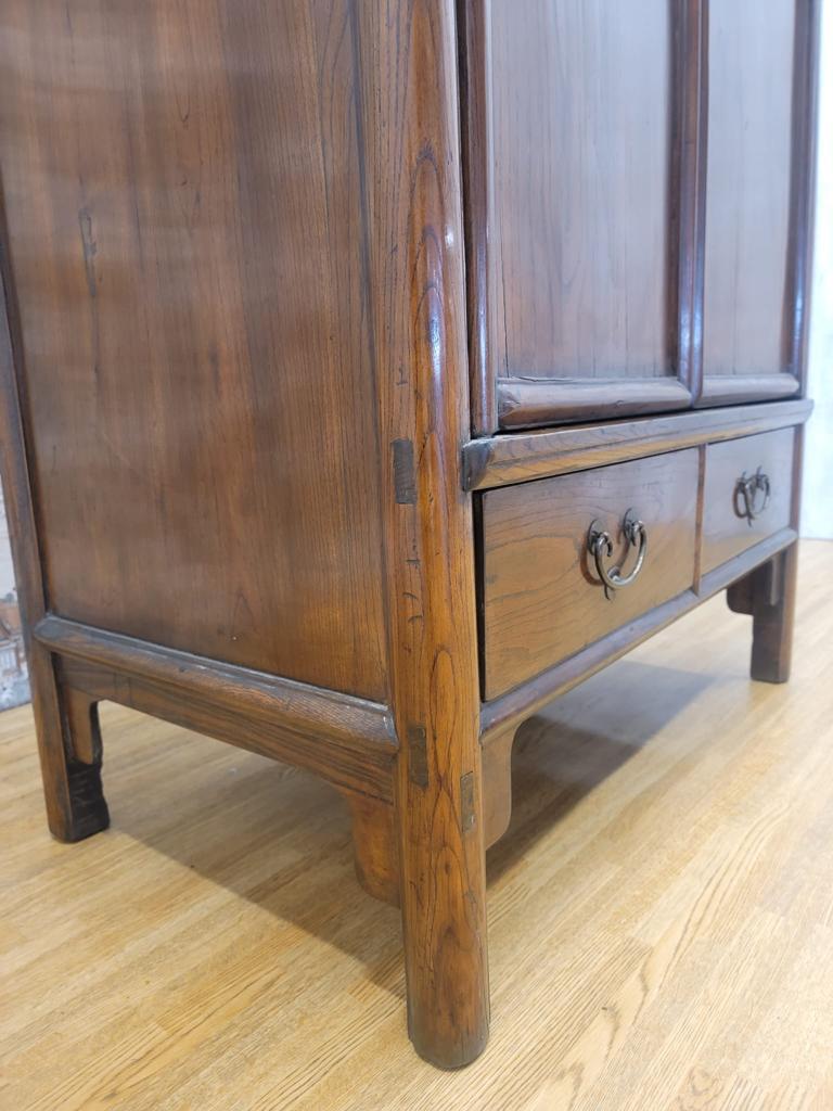 Antique Shanxi Province Tall 2 Drawer Elmwood Cabinet In Good Condition For Sale In Chicago, IL