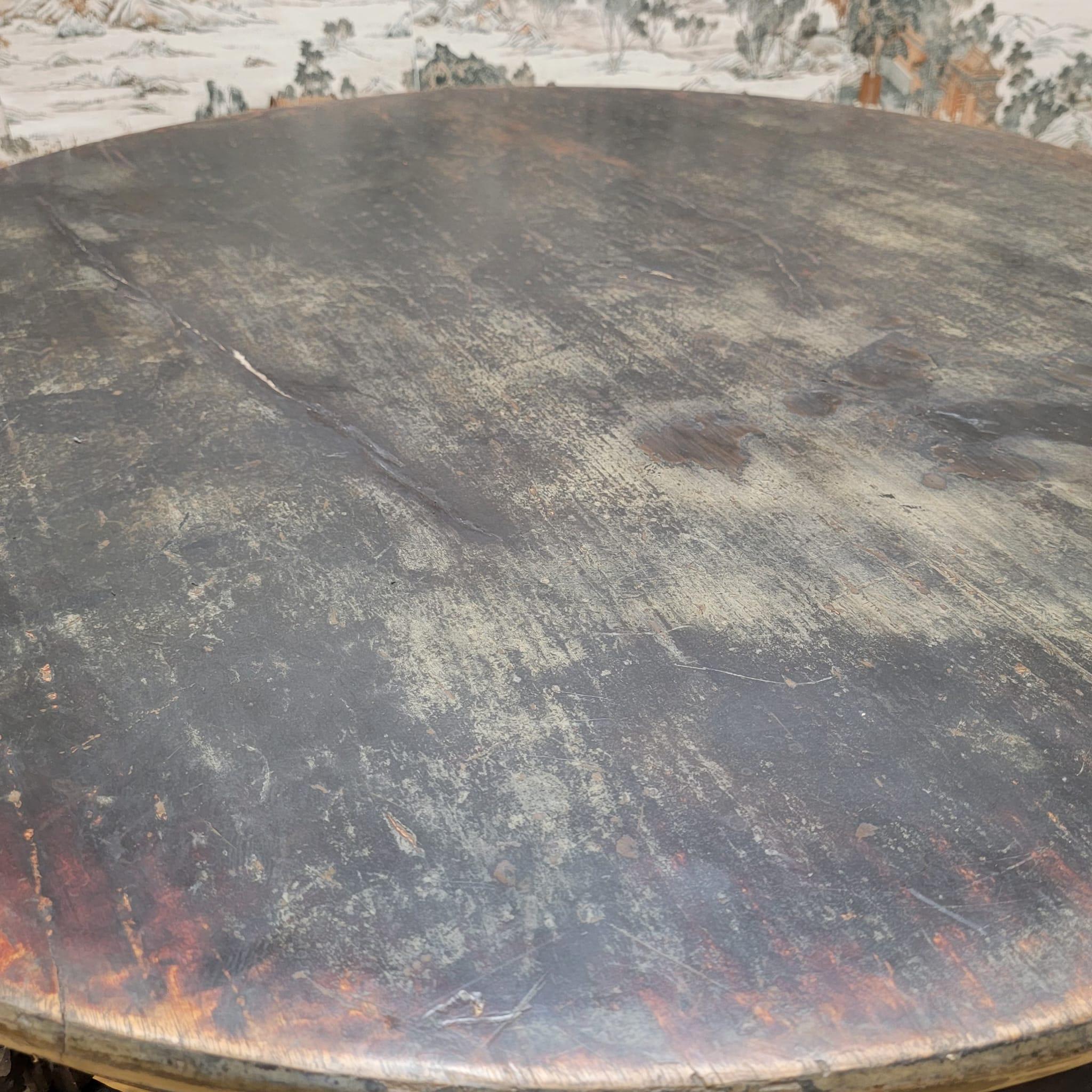 Antique Shanxi Province Tall Elm Round Accent Table with Animal Carvings In Good Condition For Sale In Chicago, IL