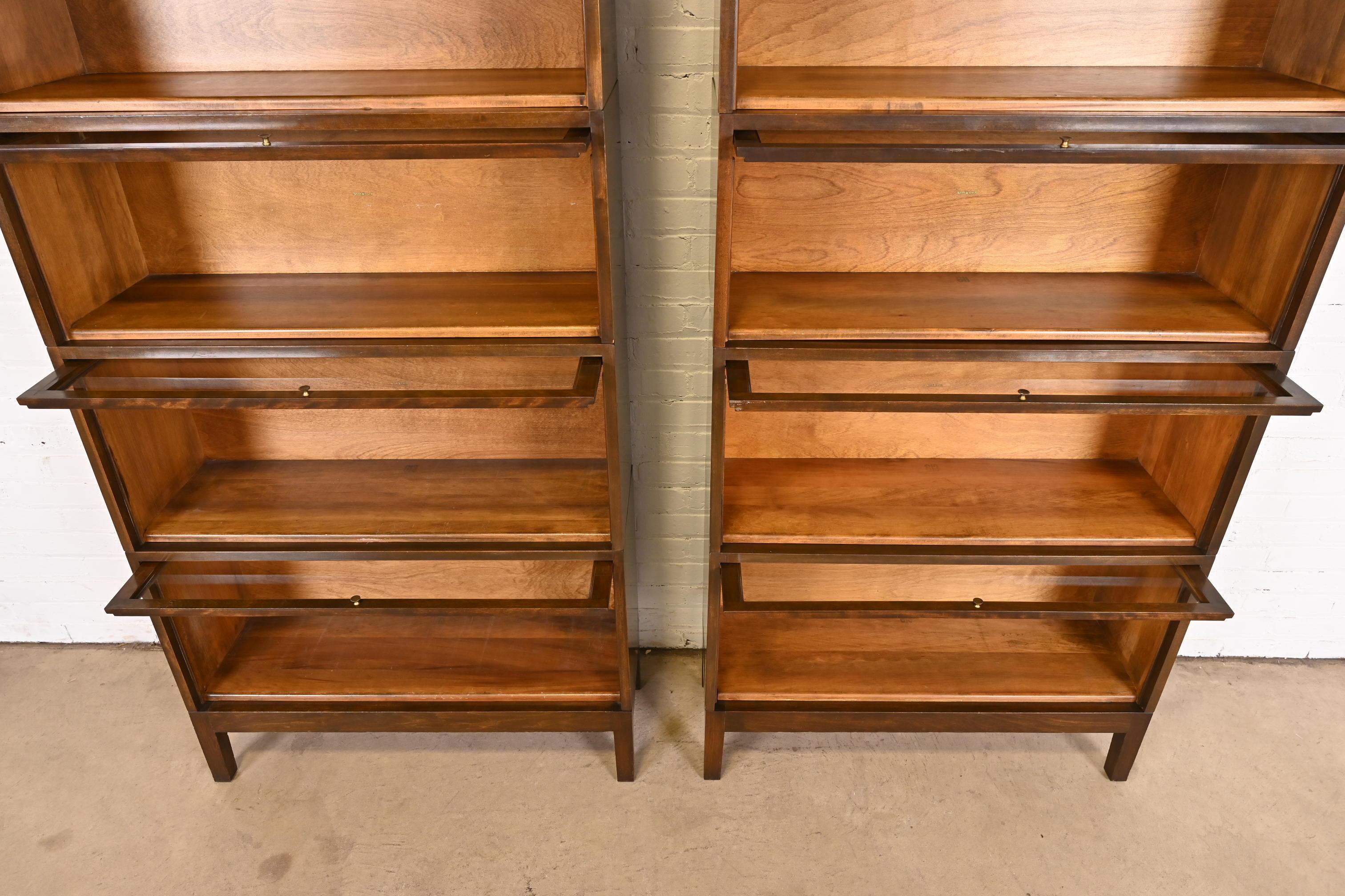 Antique Shaw Walker Arts & Crafts Mahogany Five-Stack Barrister Bookcases, Pair For Sale 1