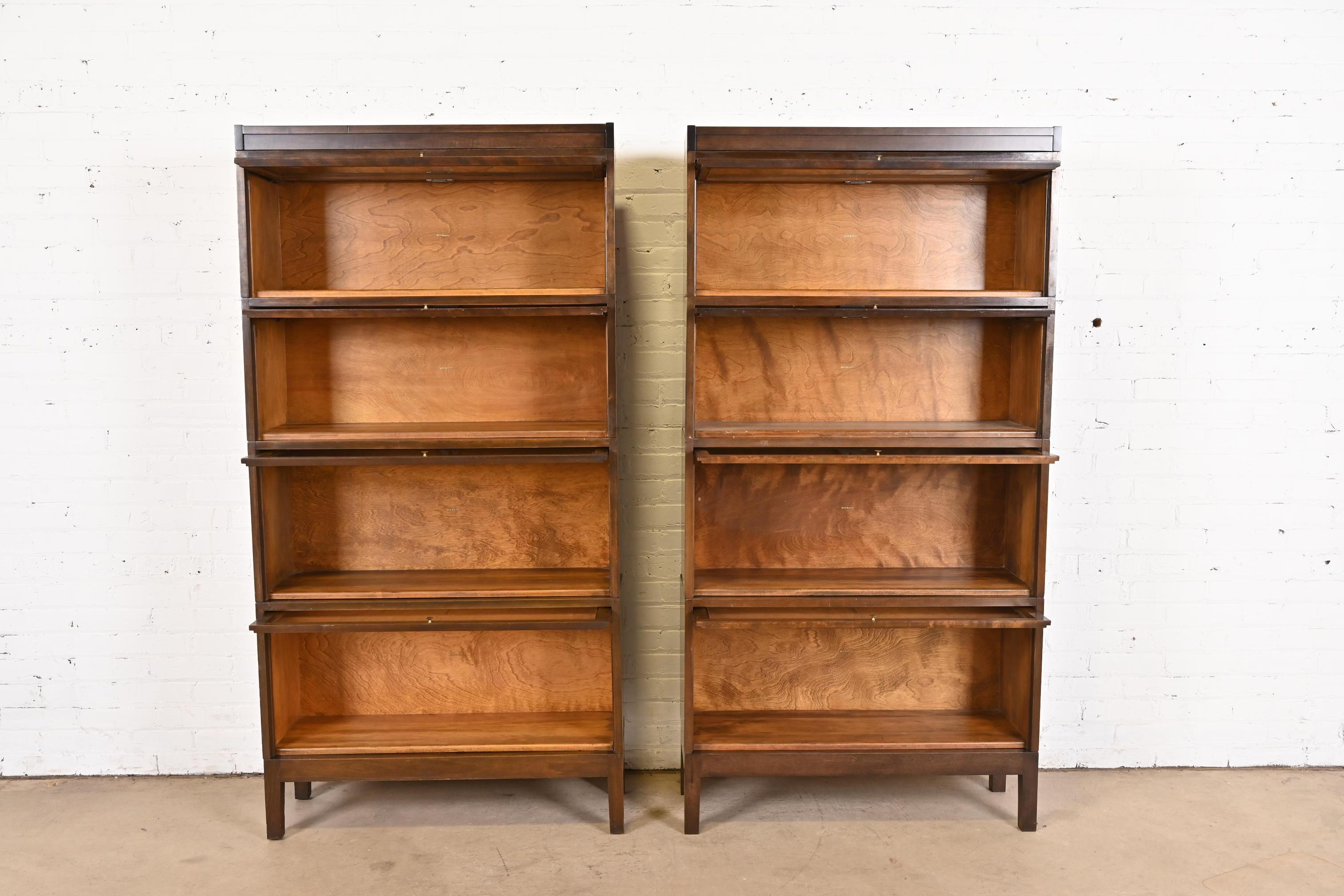 Antique Shaw Walker Arts & Crafts Mahogany Four-Stack Barrister Bookcases, Pair In Good Condition For Sale In South Bend, IN