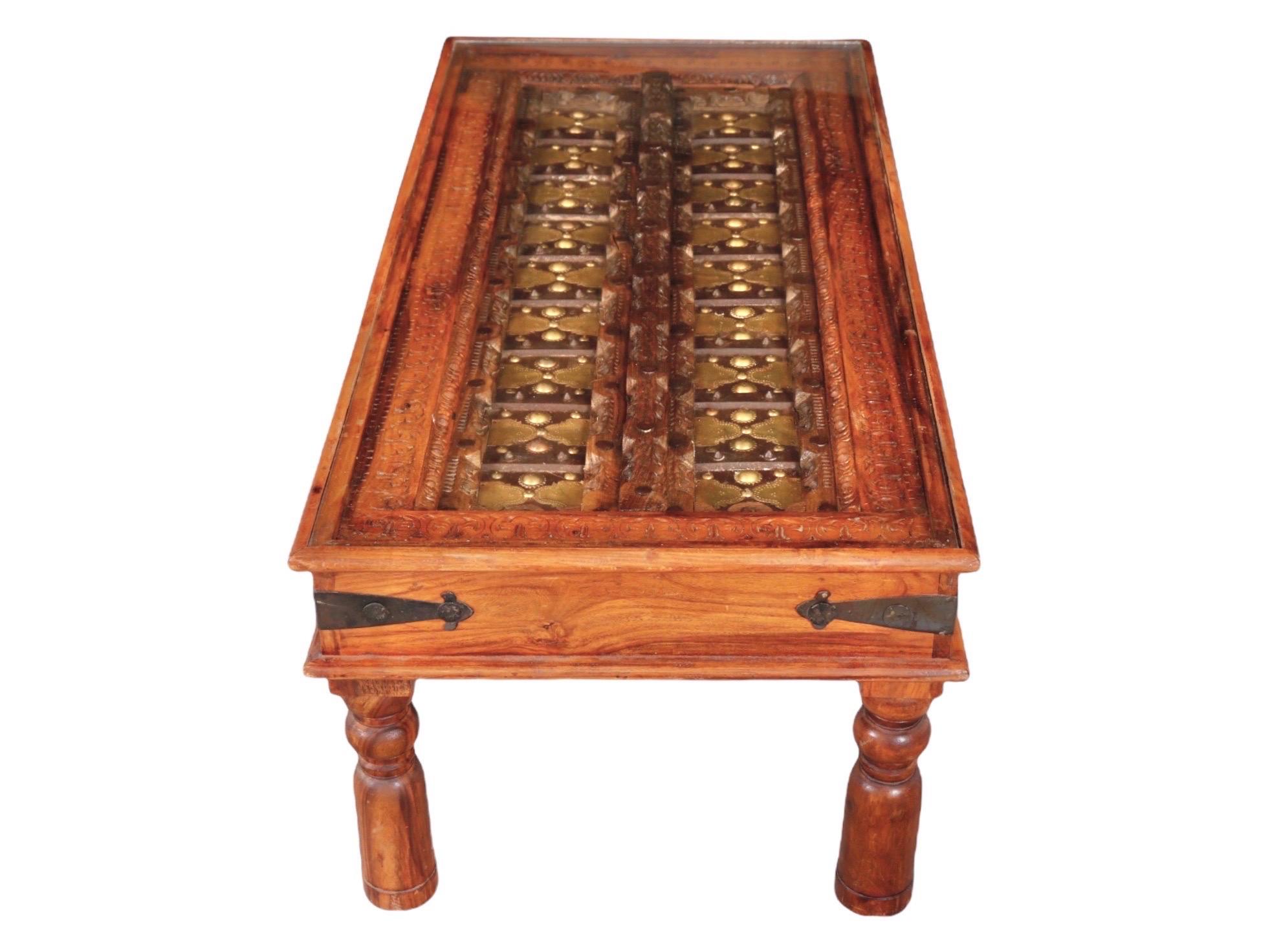 Antique Sheesham Door Coffee Table In Good Condition For Sale In Bradenton, FL