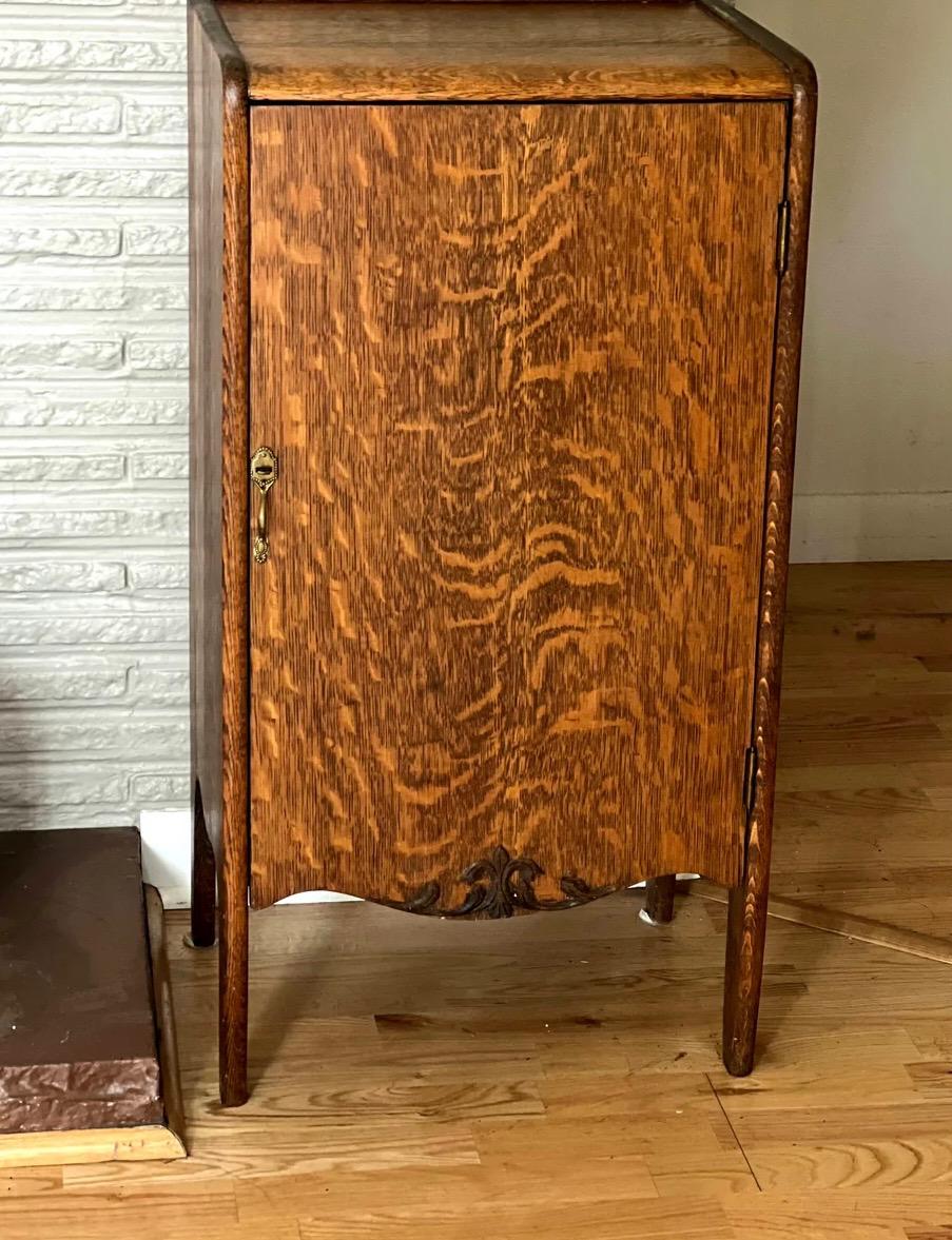 Ancienne armoire à partitions en Oak Oak, meuble à disques, table d'appoint en vente 3
