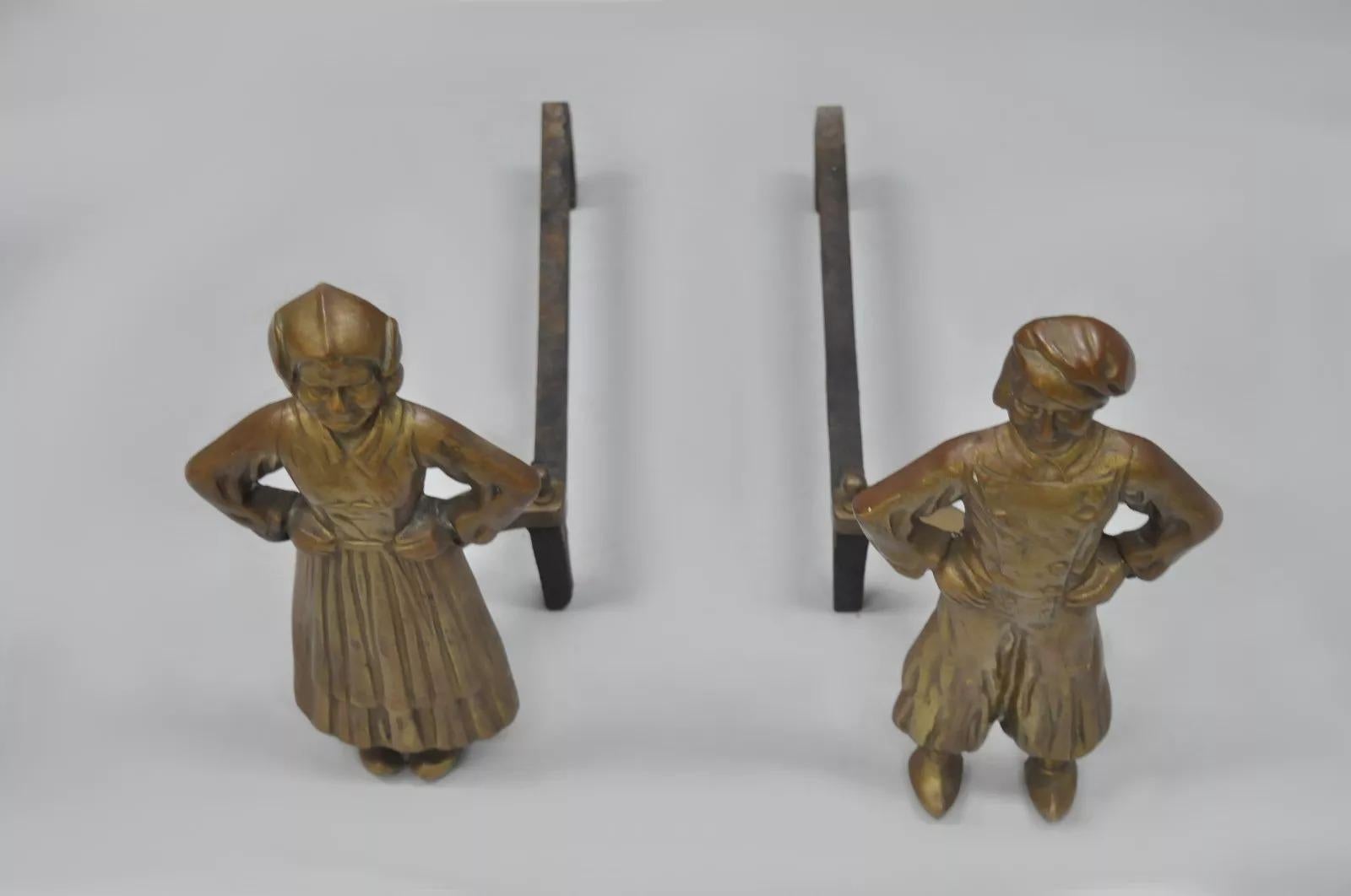 Antiguo niño y niña holandeses de Sheffield de bronce y hierro fundido para chimenea - Pareja en venta 2