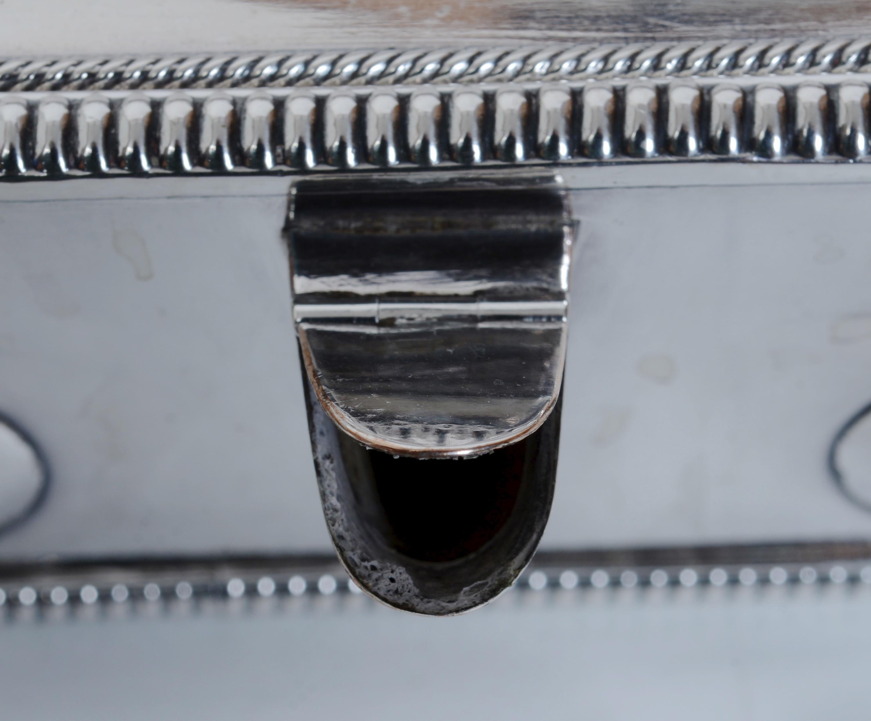 XIX secolo Antico scaldavivande/servitoio Sheffield con serbatoio d'acqua calda integrato in vendita