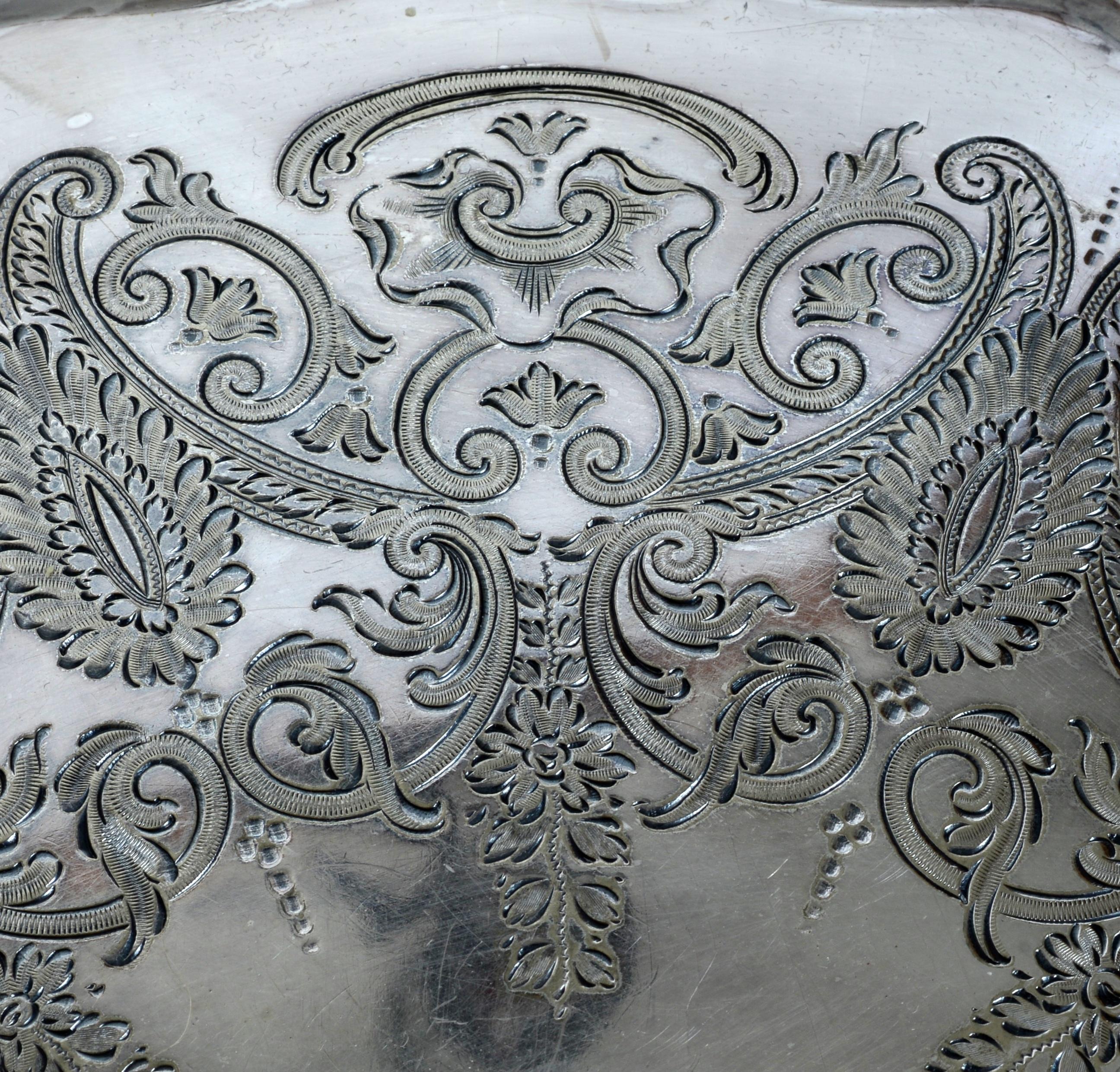 Salière ancienne en métal argenté de Sheffield signée 