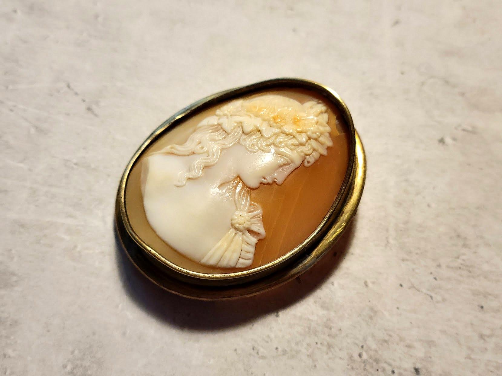 Victorian Antique Shell Cameo Antinous