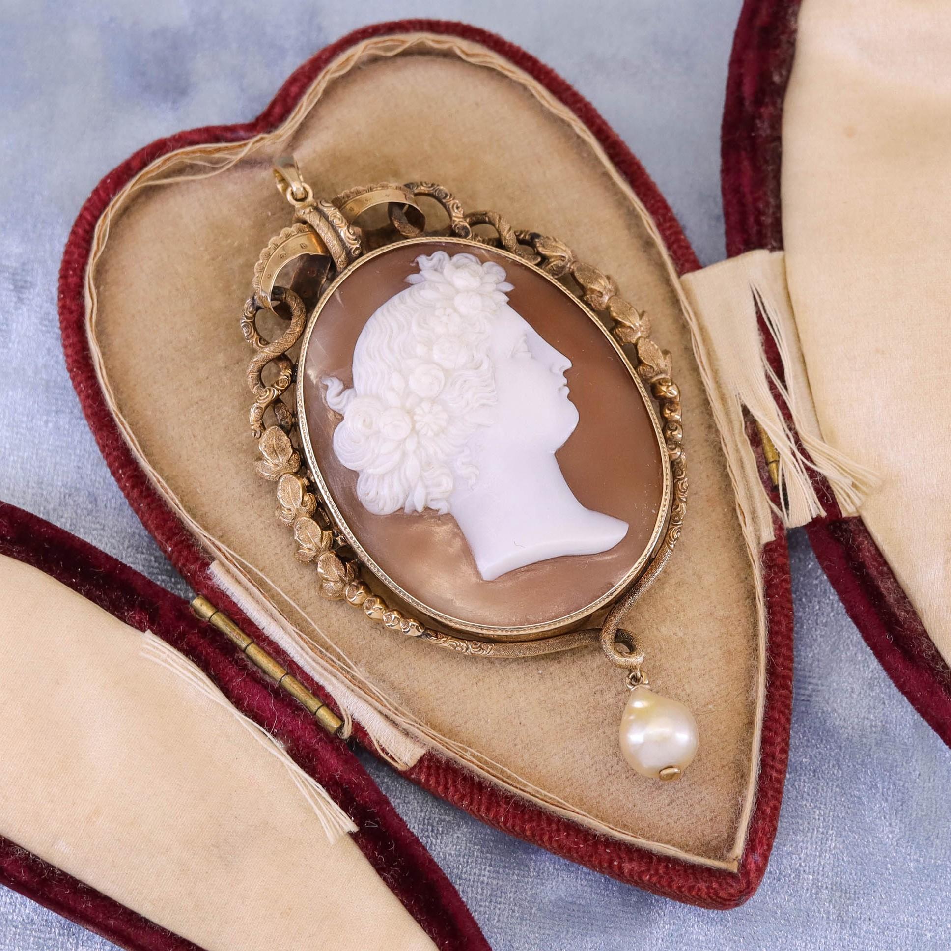 Ciondolo antico con cammeo a conchiglia in oro 12k in vendita 2