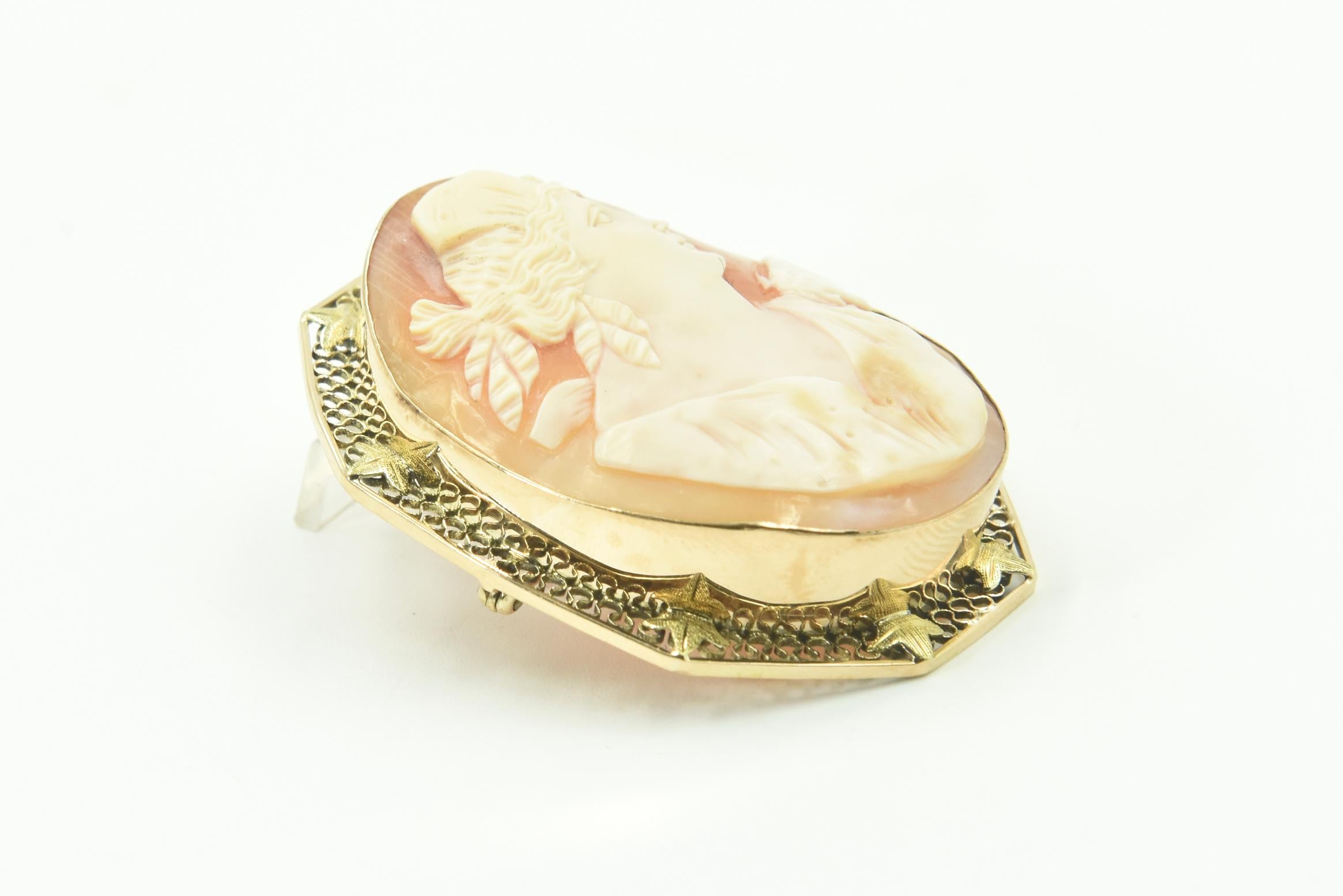 cameo gold brooch