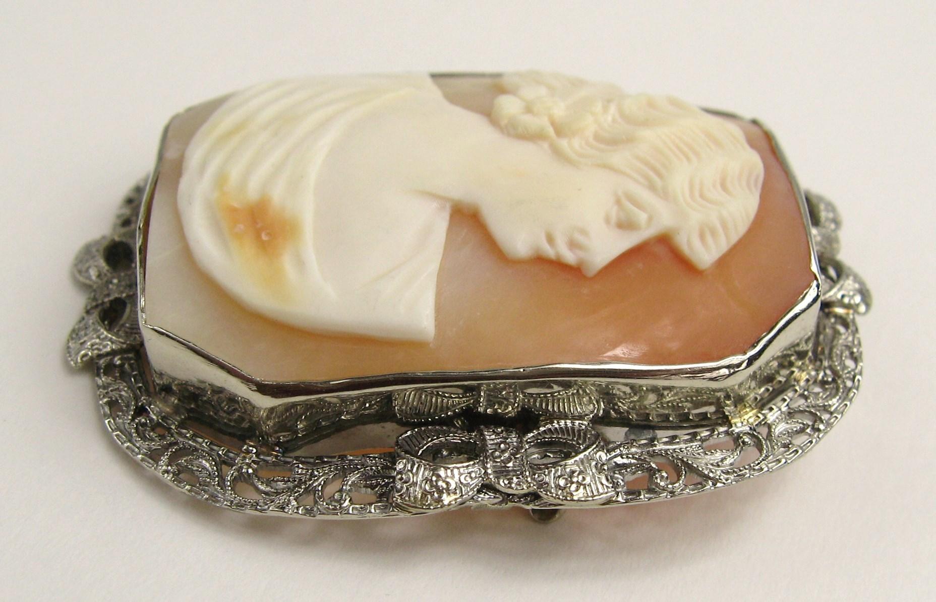 Women's or Men's Antique Shell Cameo White Gold Brooch Pendant Bows For Sale