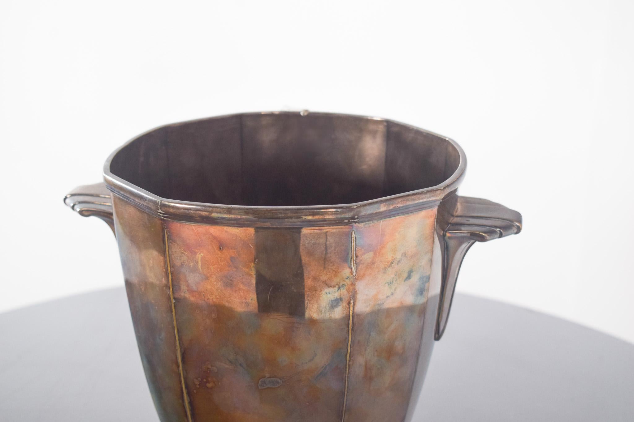 Mid-Century Modern Antique Shell Ice Bucket in Silver For Sale