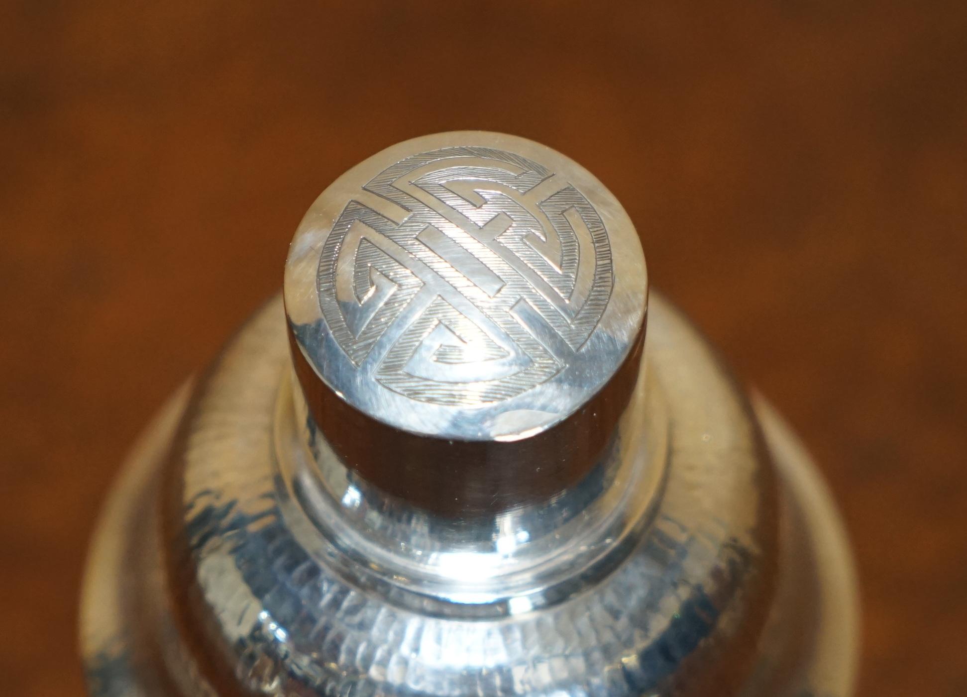 Chinese Export ANTIQUE SHENG YUAN SIGNED STERLING SILVER HAND HAMMERED CHiNESE COCKTAIL SHAKER For Sale