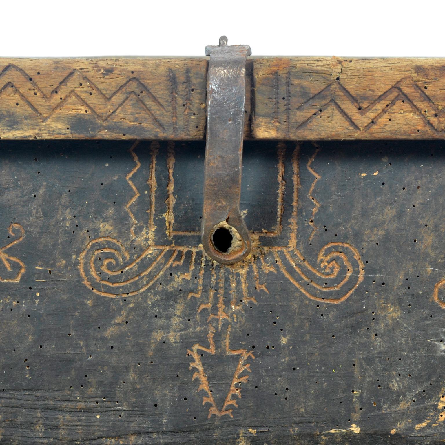 Antique shepherd’s chest, 1820s For Sale 4