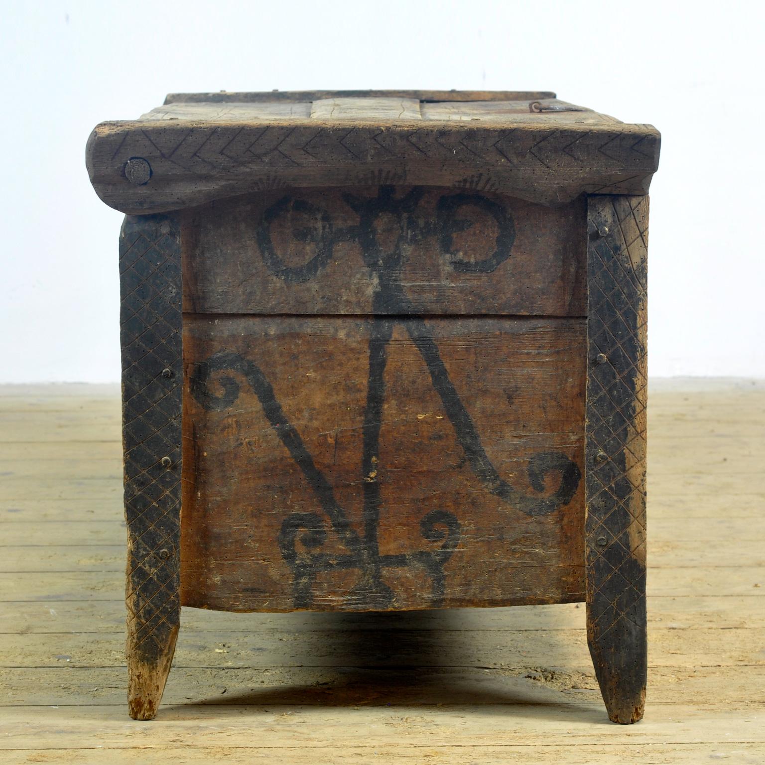 Antique shepherd’s chest, 1820s For Sale 9