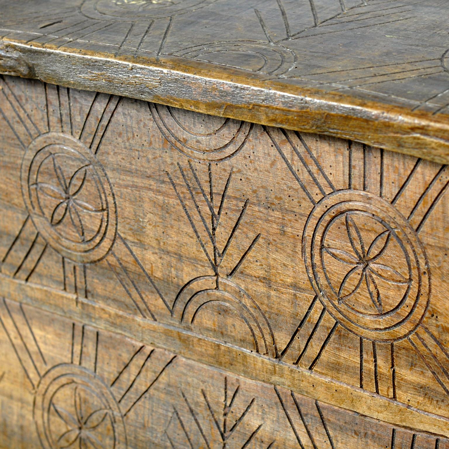 Antique shepherd’s chest, 1850s 3