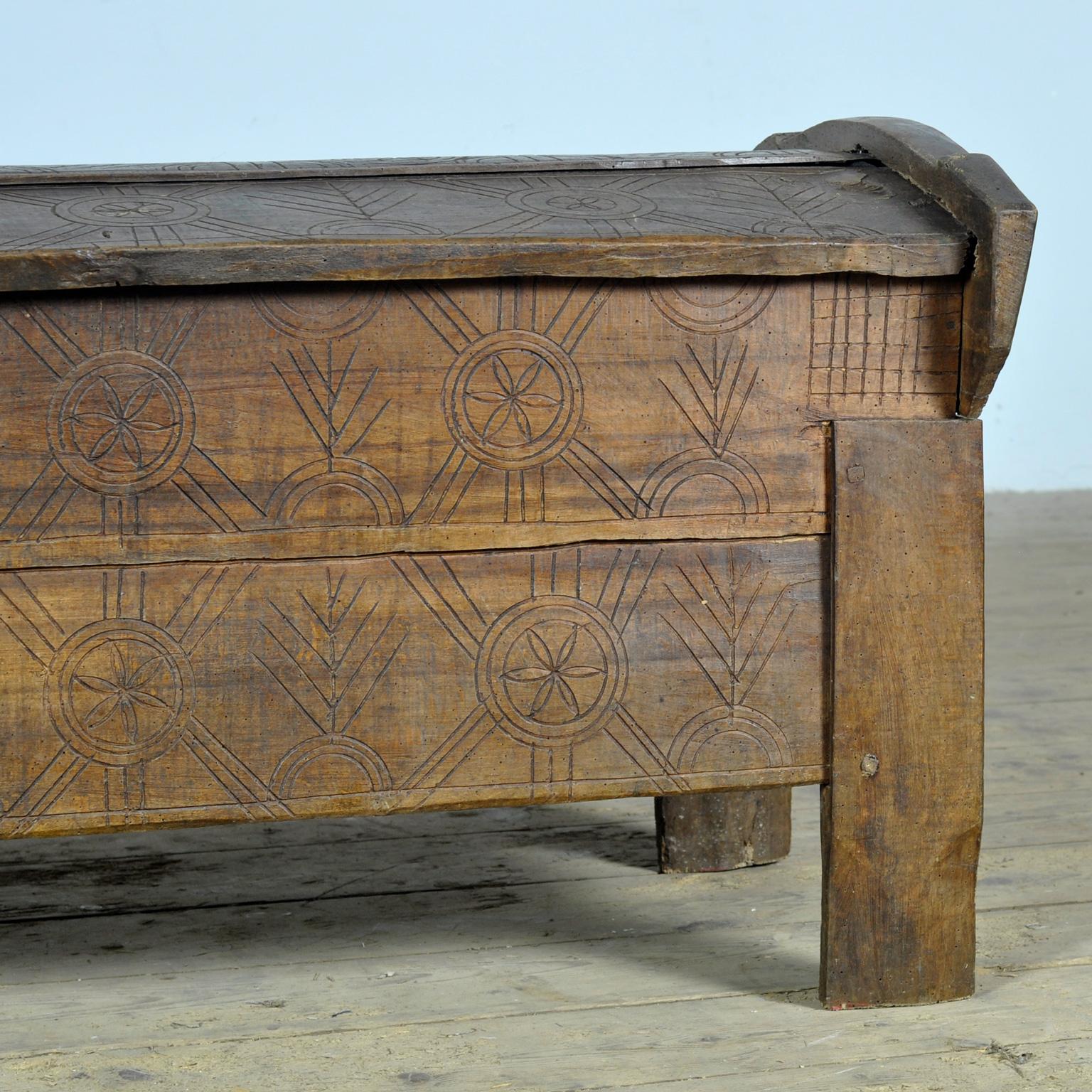 Antique shepherd’s chest, 1850s 4