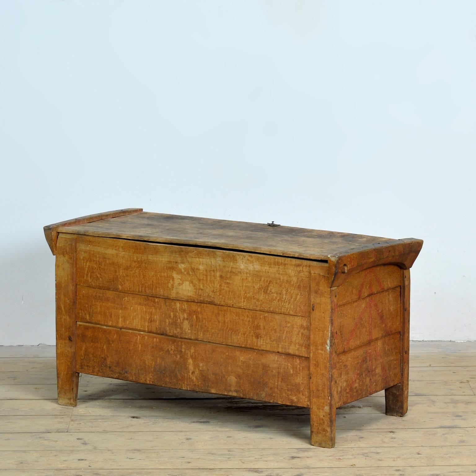 Coffre de berger antique, années 1850 en vente 4