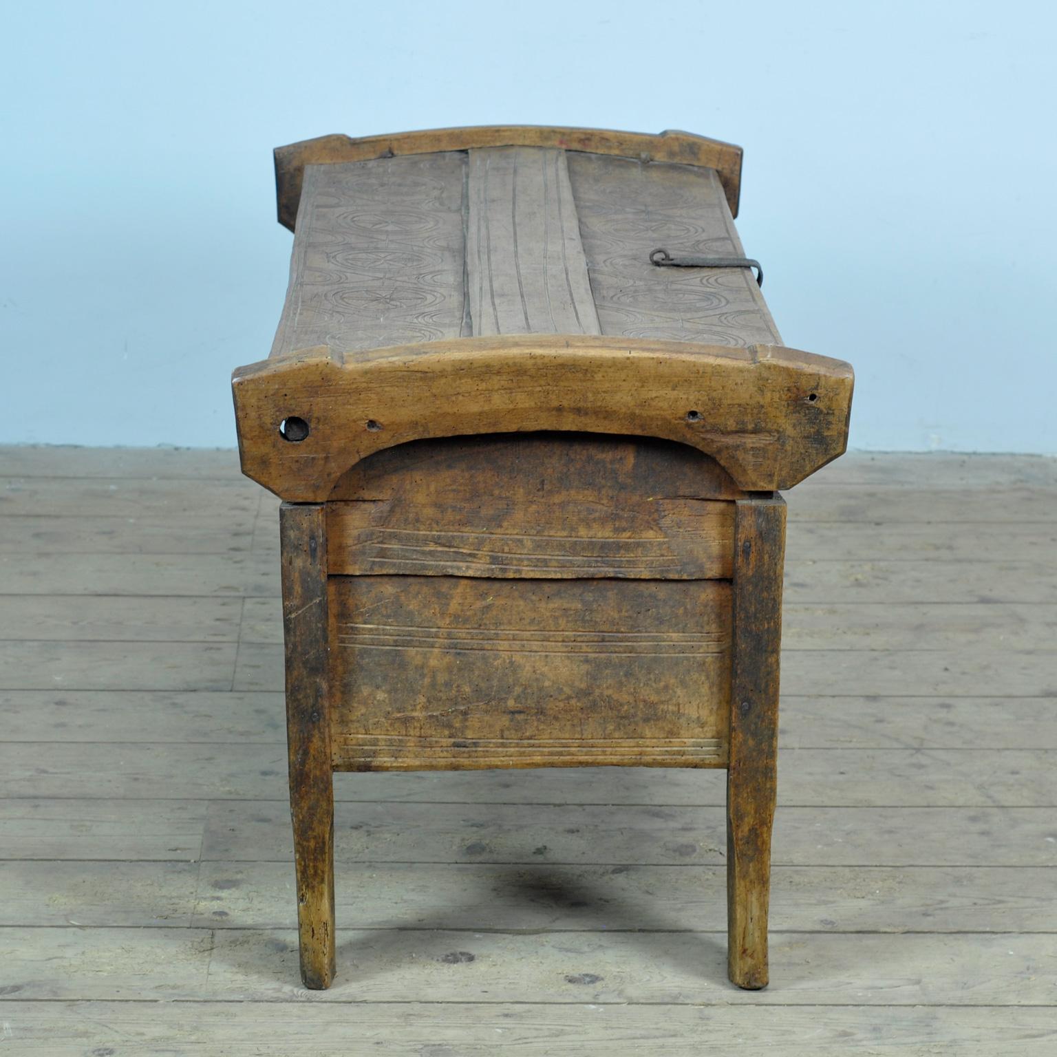 antique shepherd’s chest, 1850’s For Sale 5