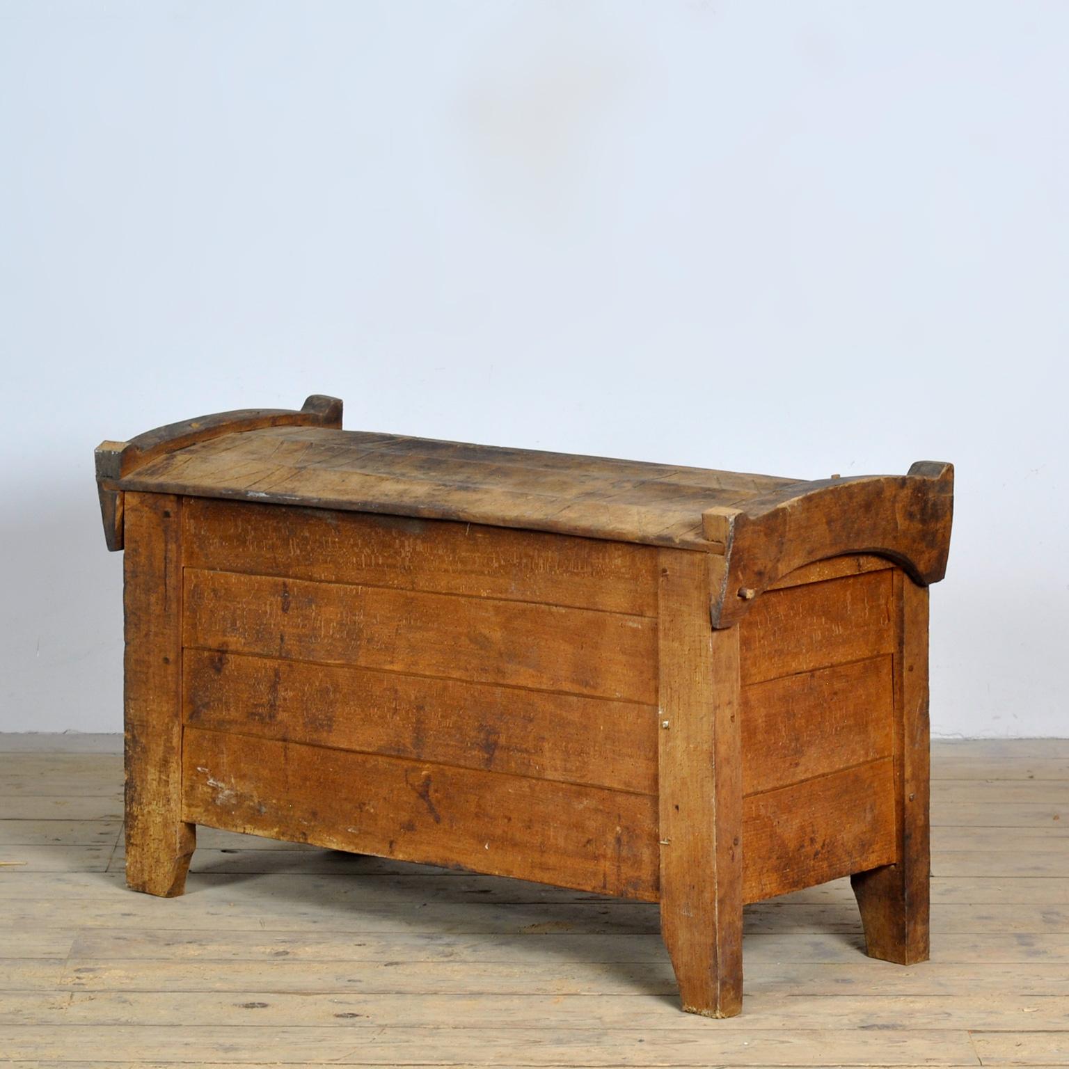 coffre de berger ancien, années 1850 en vente 6