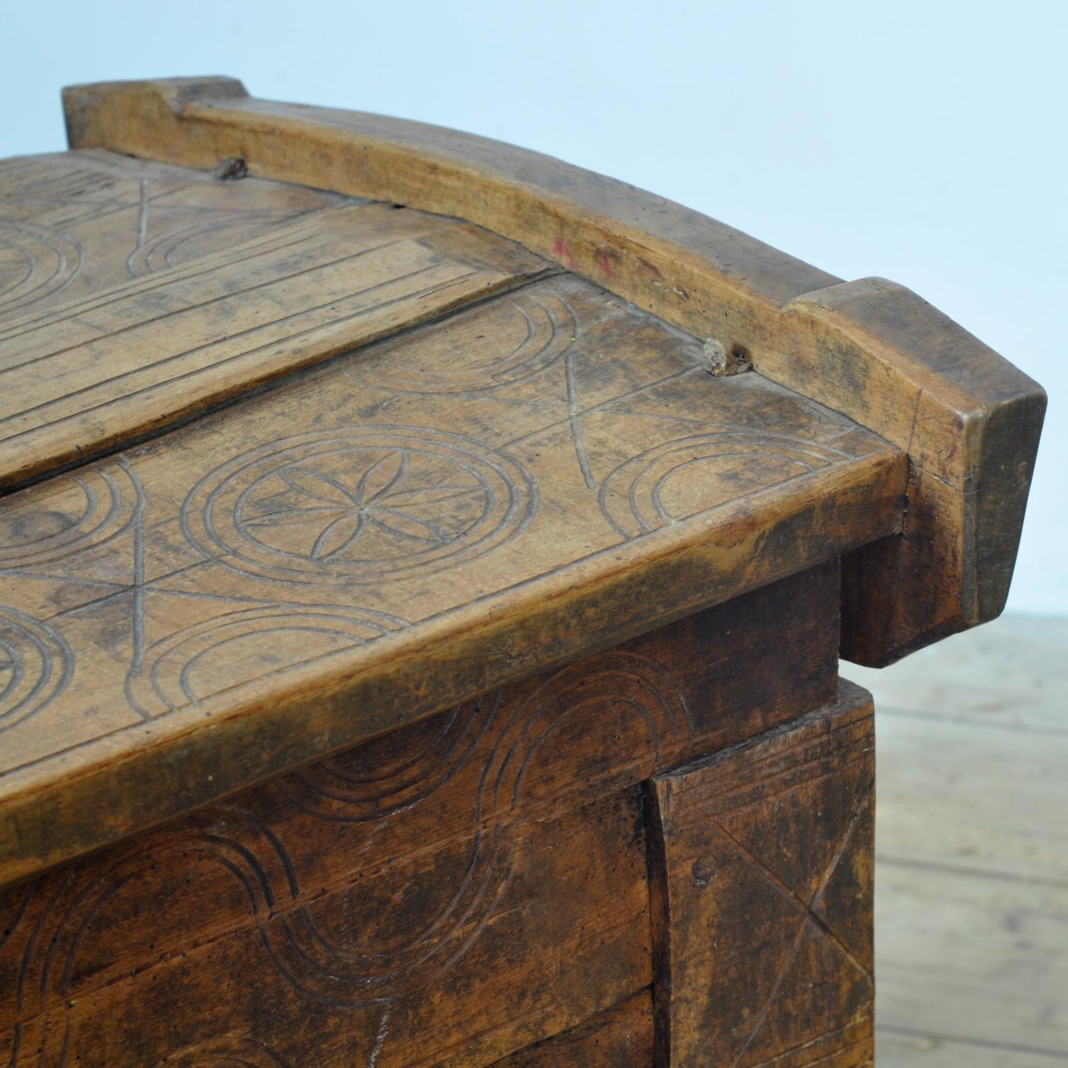antique shepherd’s chest, 1850’s For Sale 7