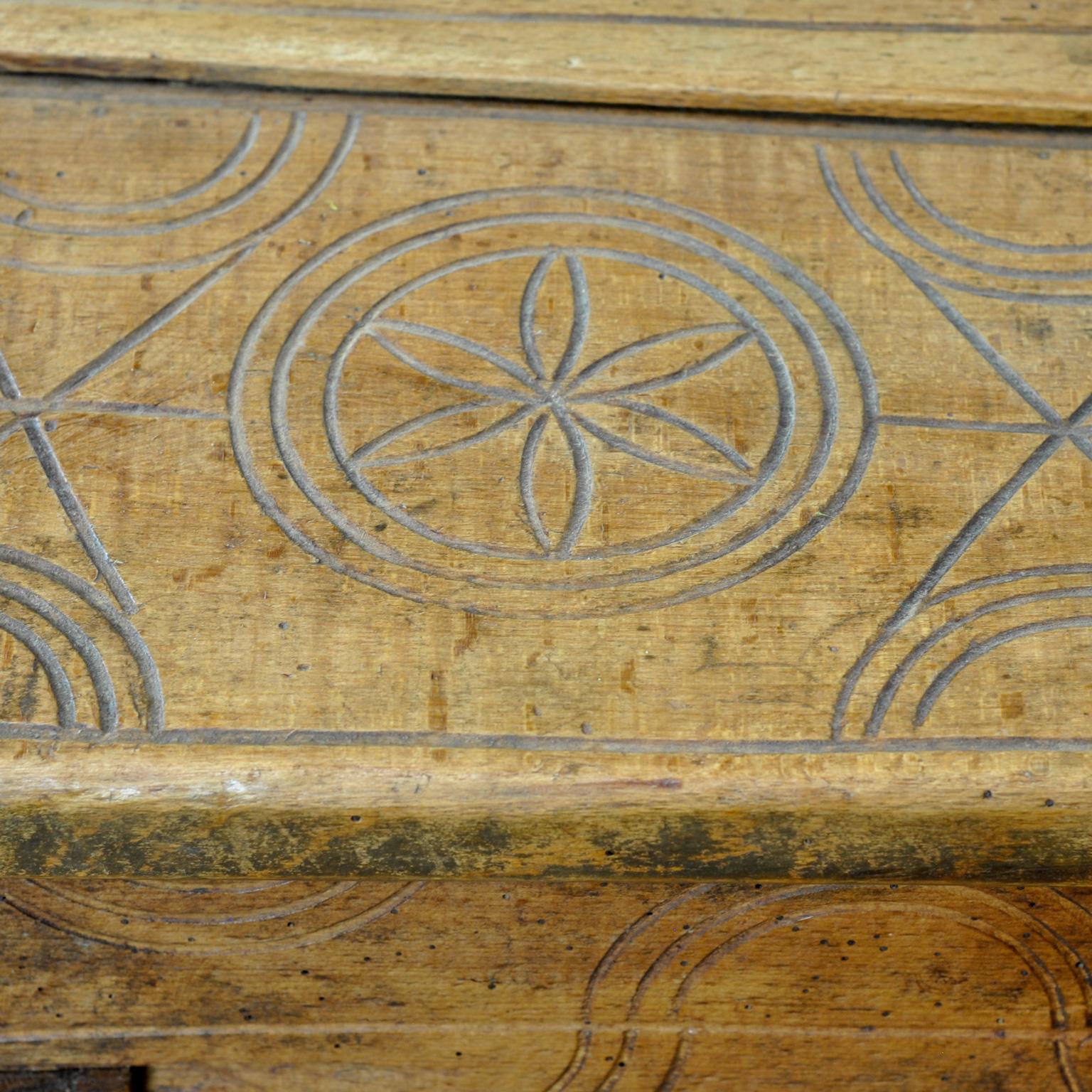antique shepherd’s chest, 1850’s For Sale 8