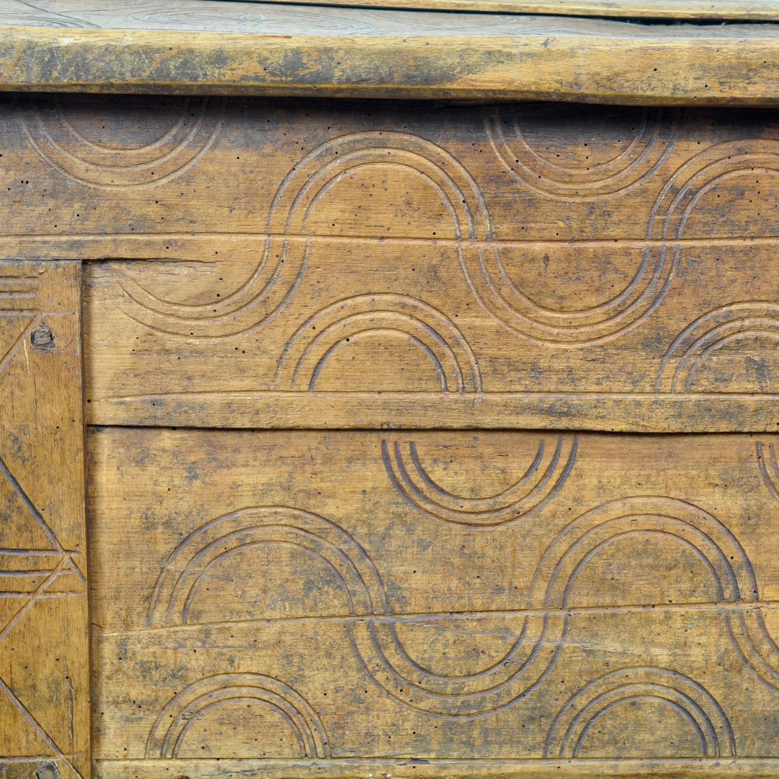 antique shepherd’s chest, 1850’s For Sale 9