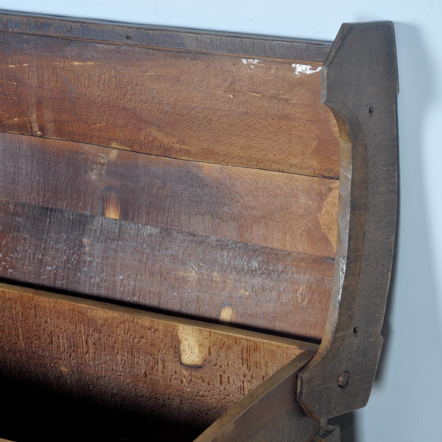 Milieu du XIXe siècle Coffre de berger antique, années 1850 en vente