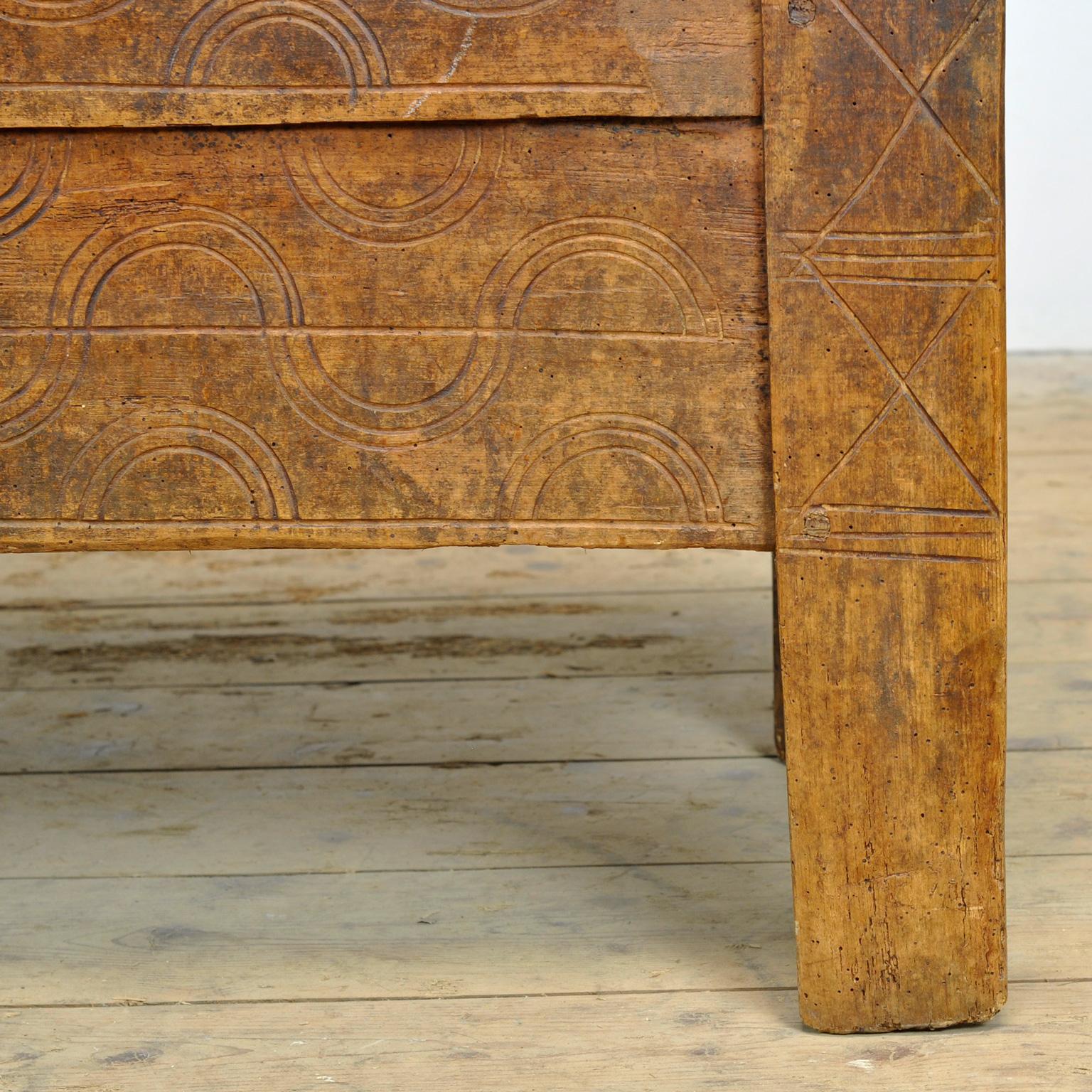 antique shepherd’s chest, 1850’s For Sale 1
