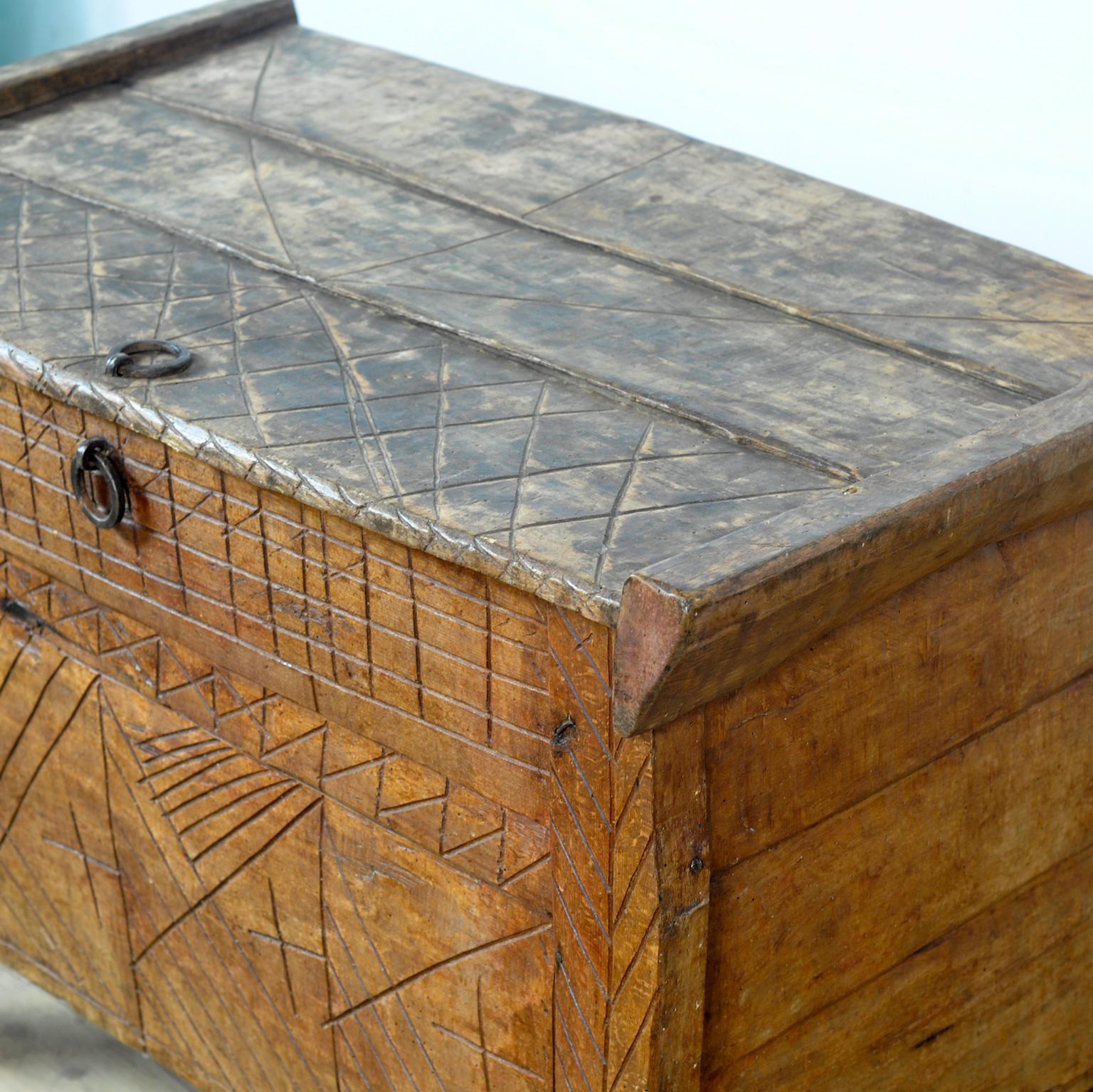 Antique Shepherd’s Chest, 1880s 2