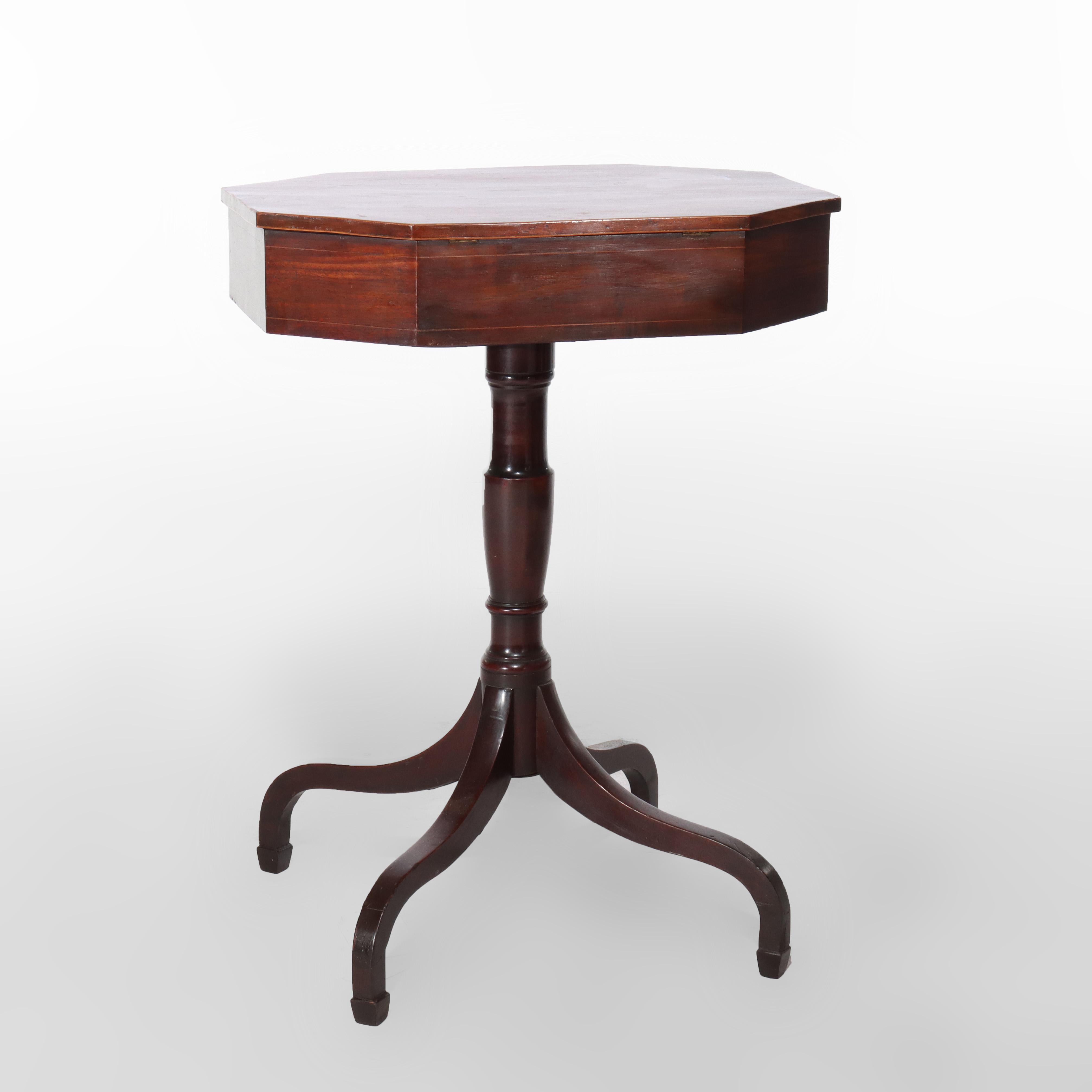 Antiguo Costurero Federal Sheraton de caoba con pata de araña c1820 en venta 5