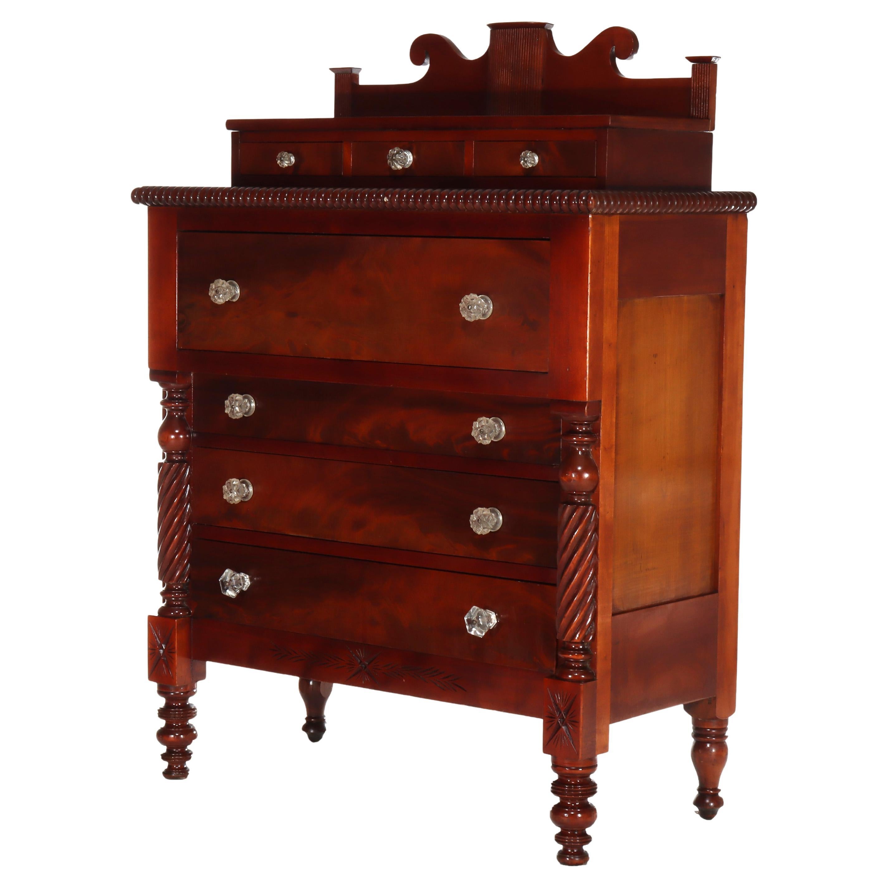 Antique Sheraton Flame Mahogany 7-Drawer Gadrooned Step Back Dresser c1840 en venta
