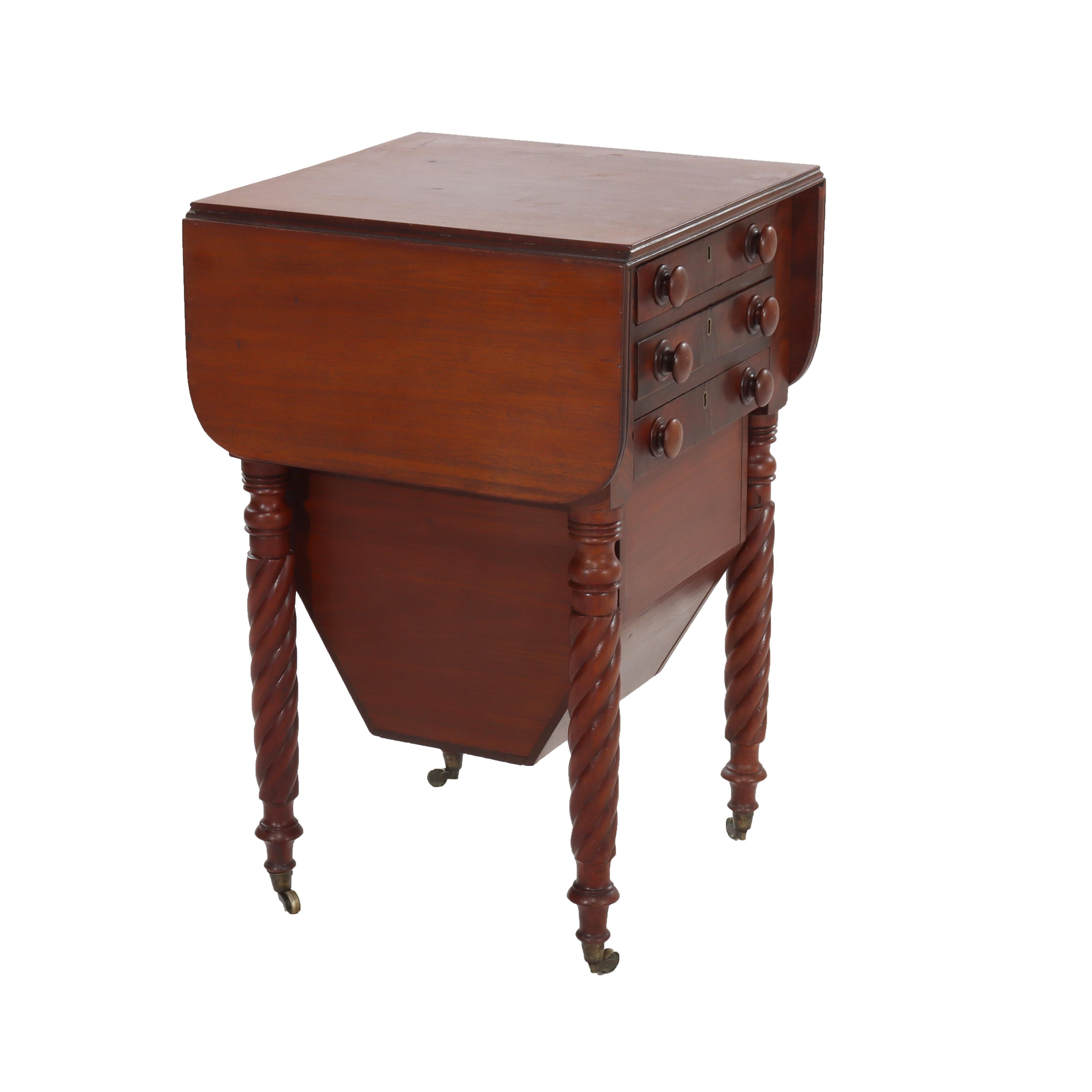 Ancien meuble de couture Sheraton en acajou à 3 tiroirs et à abattant c1830 en vente 4