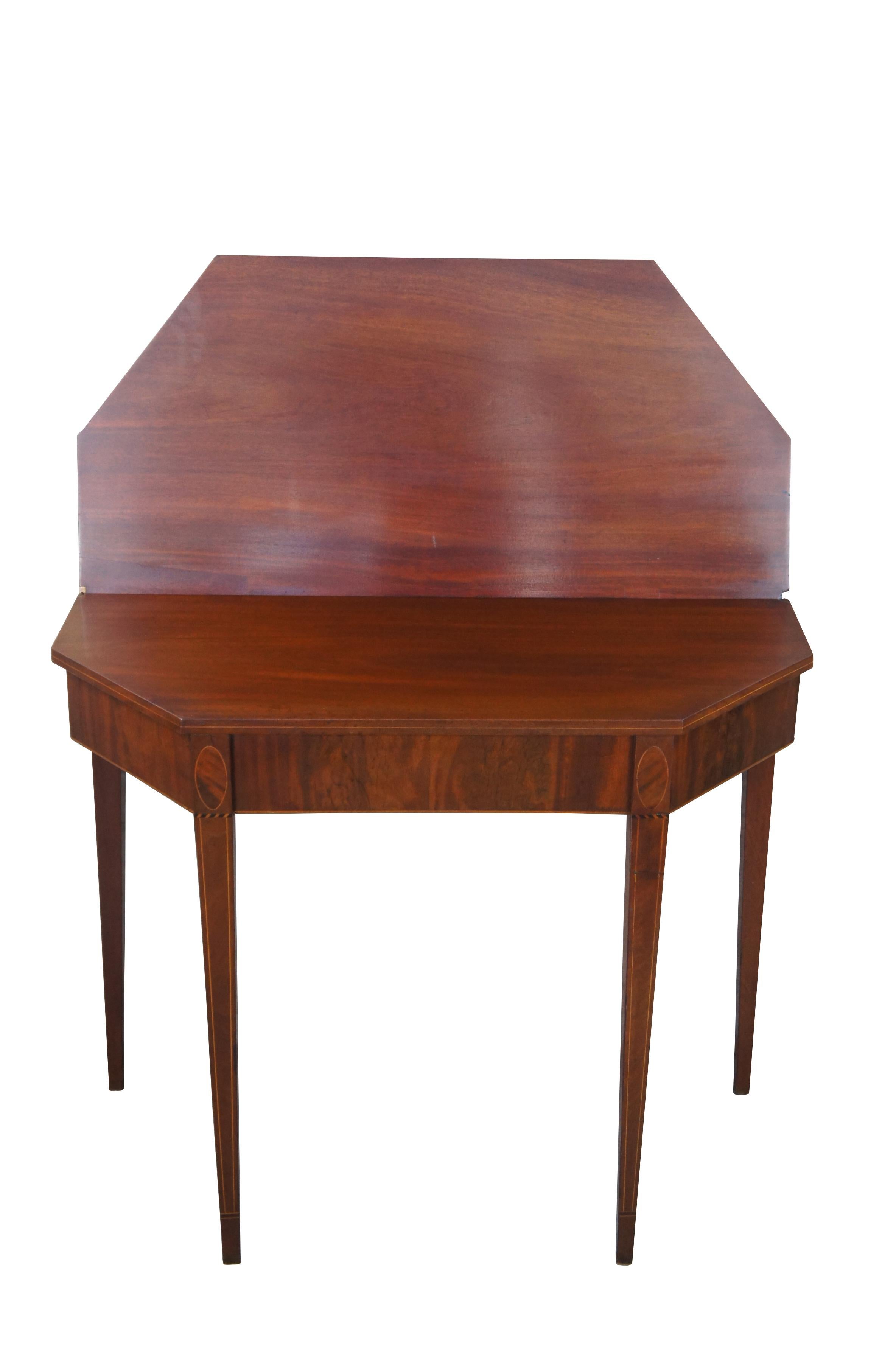Antique Sheraton Mahogany Inlaid Octagonal Flip Top Game Card Tea Console Table In Good Condition For Sale In Dayton, OH
