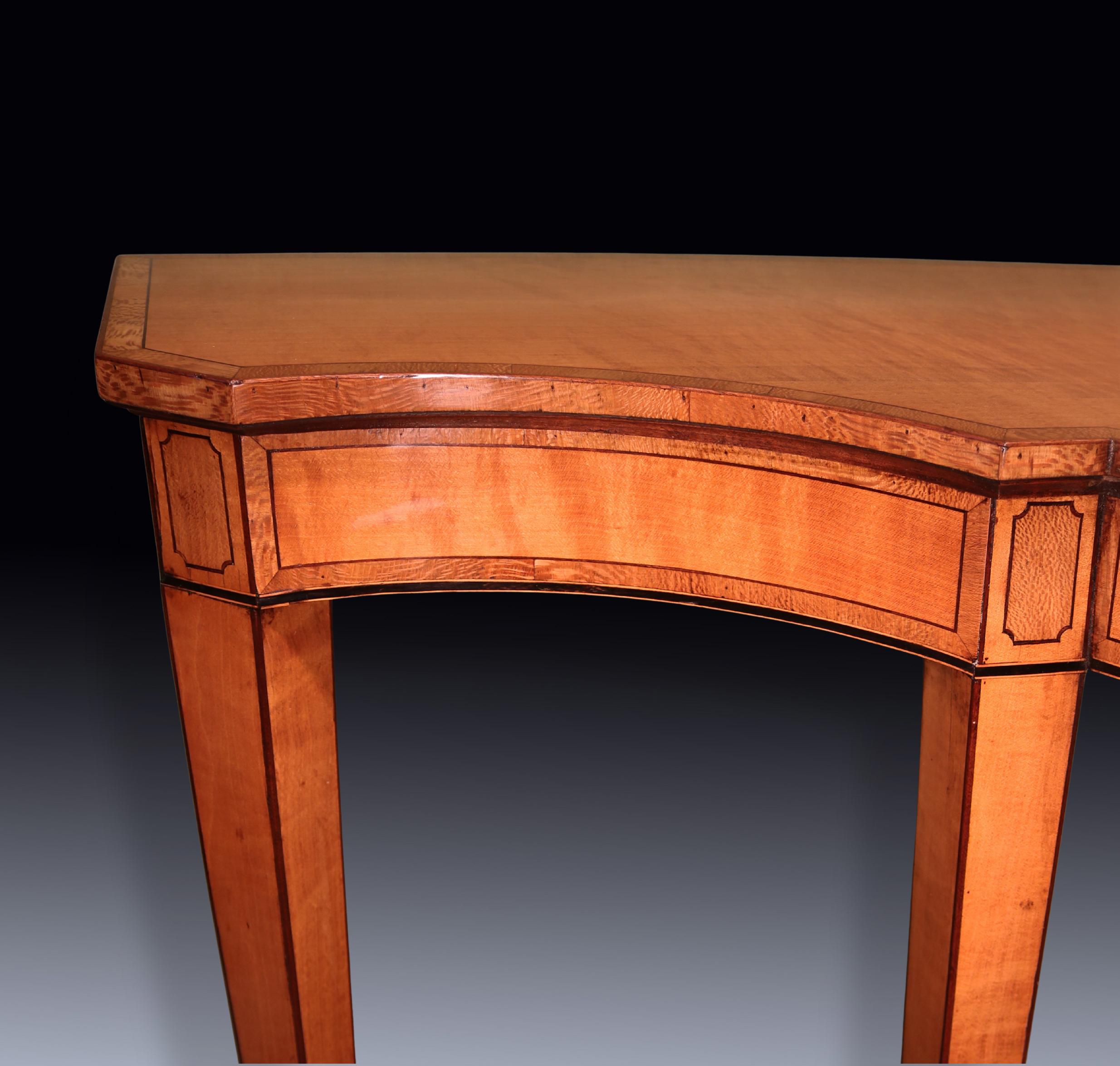 Antique Sheraton period satinwood console table In Good Condition For Sale In London, GB