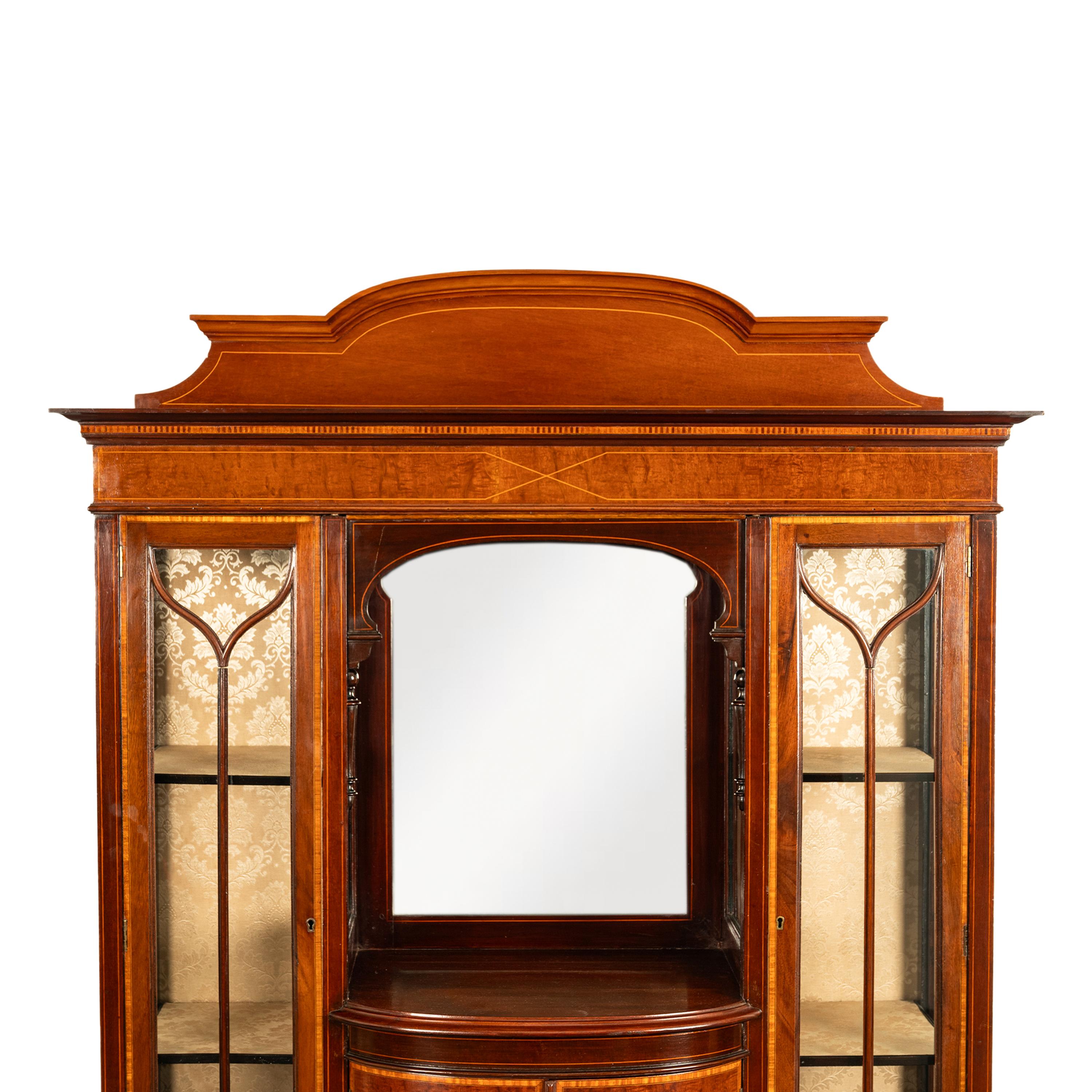 Antico Sheraton Revival intarsiato Vetrina portavivande Hutch 1900 in vendita 2