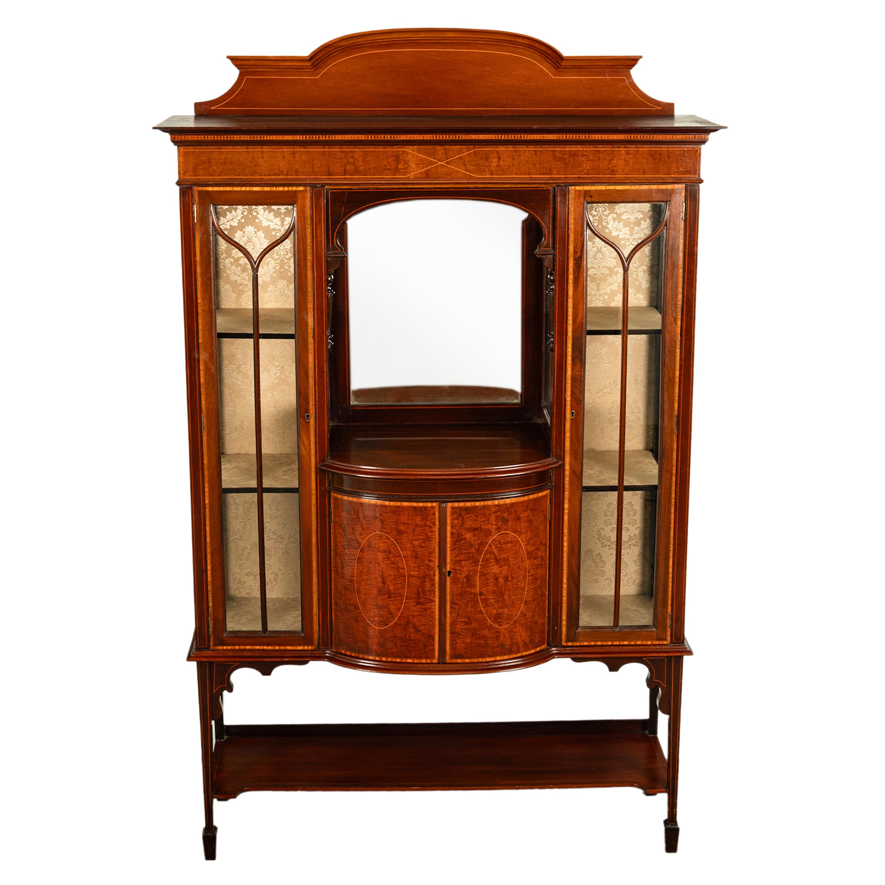 Inglese Antico Sheraton Revival intarsiato Vetrina portavivande Hutch 1900 in vendita