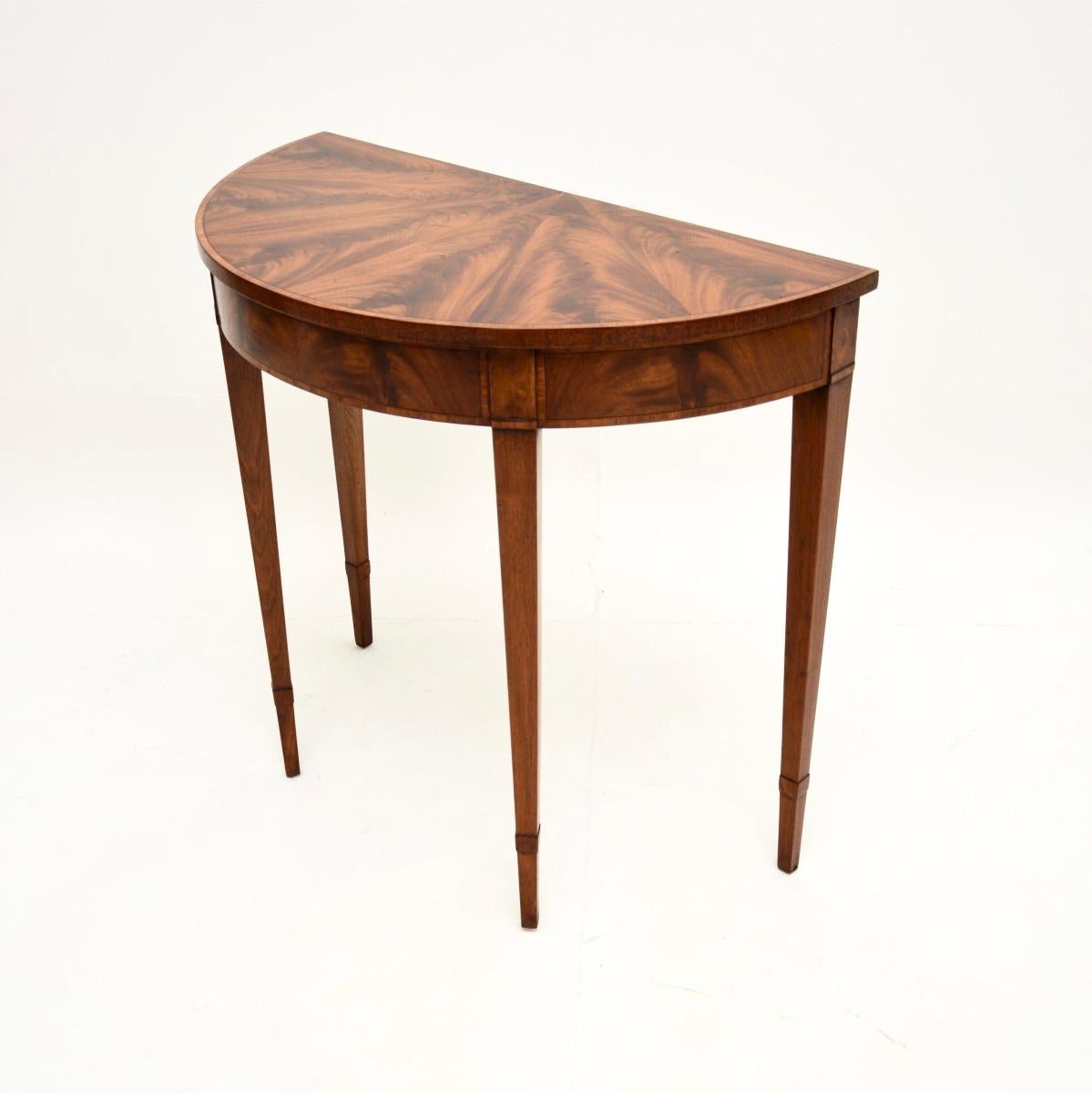 Mesa consola antigua estilo Sheraton en Bueno estado para la venta en London, GB