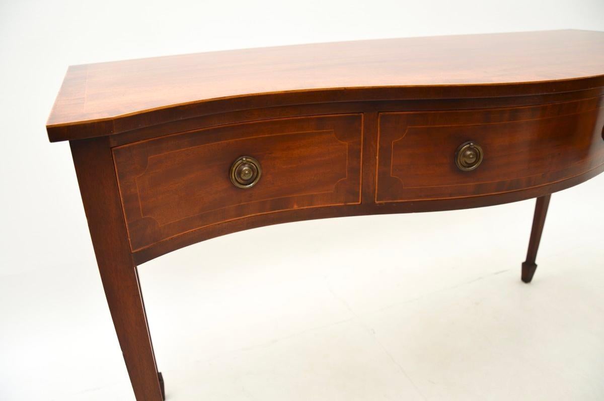 Legno Antico tavolo da console in stile Sheraton in vendita