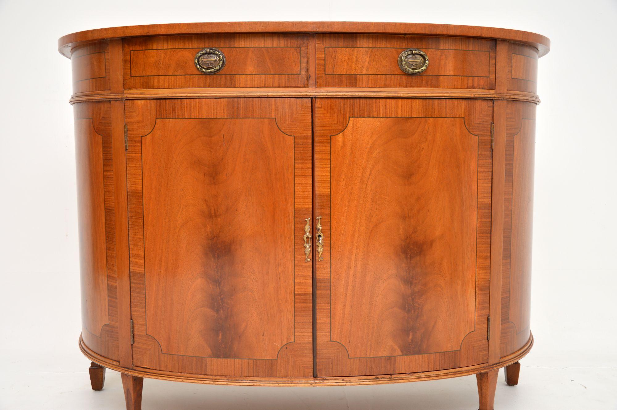 Antique Sheraton Style Inlaid Bow Front For Sale at 1stDibs