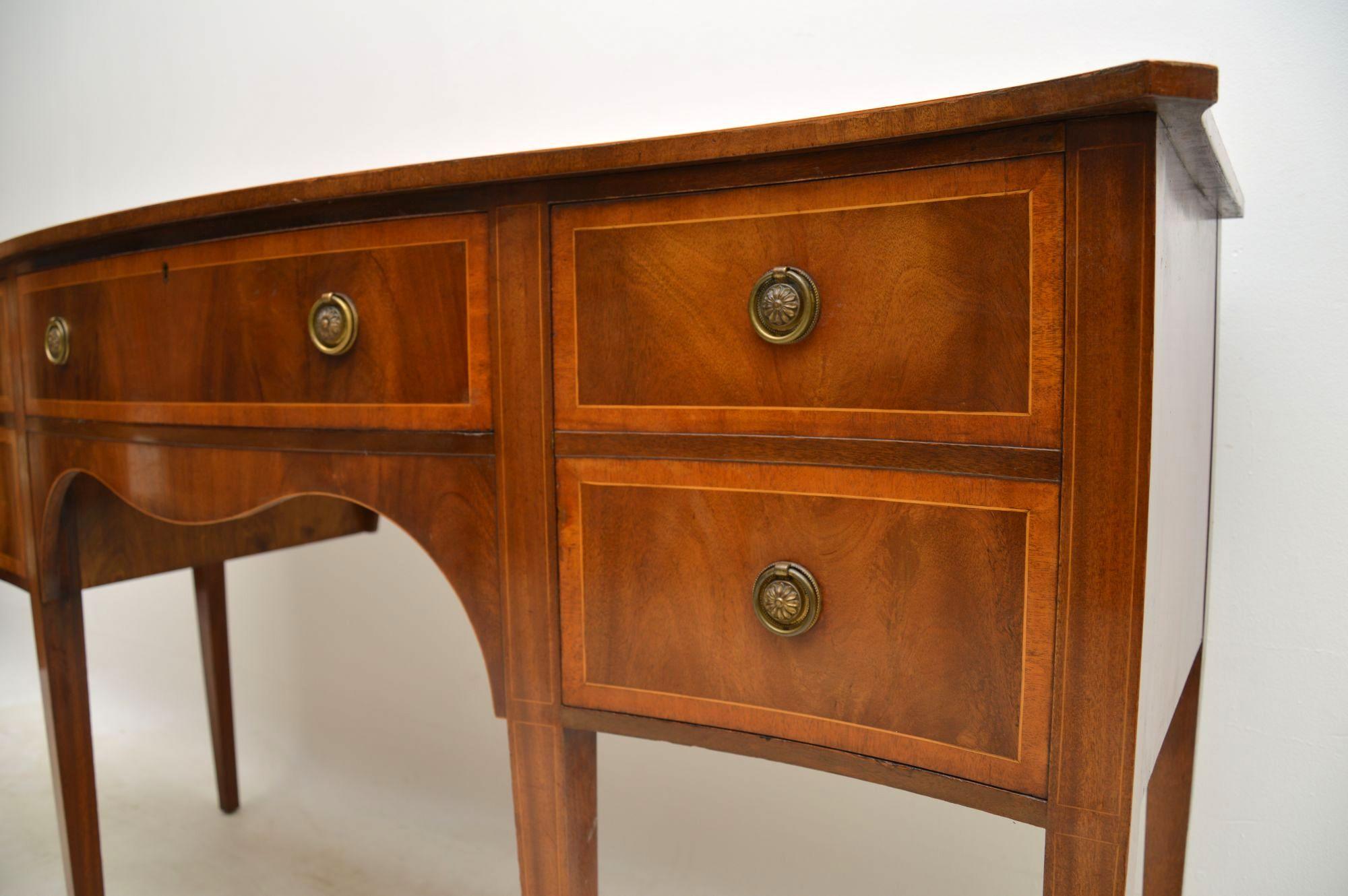 Antique Sheraton Style Inlaid Mahogany Sideboard In Good Condition In London, GB