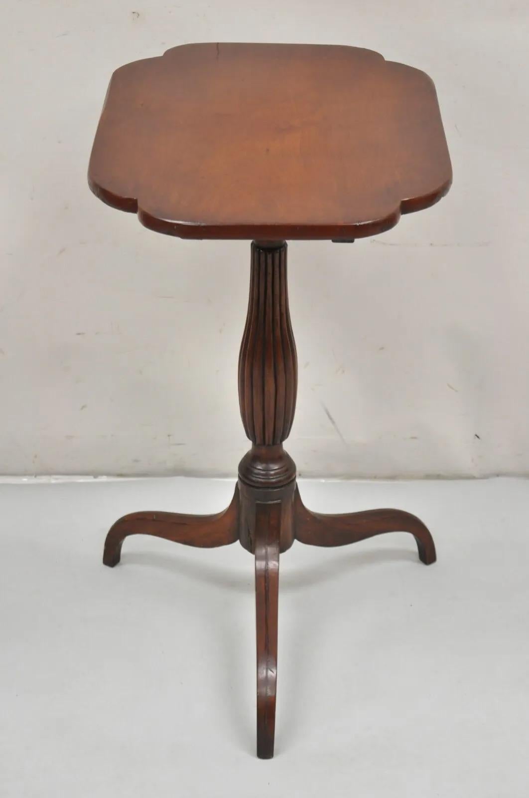Antique Sheraton Style Mahogany Tilt Top Tea Table Candle Stand For Sale 7