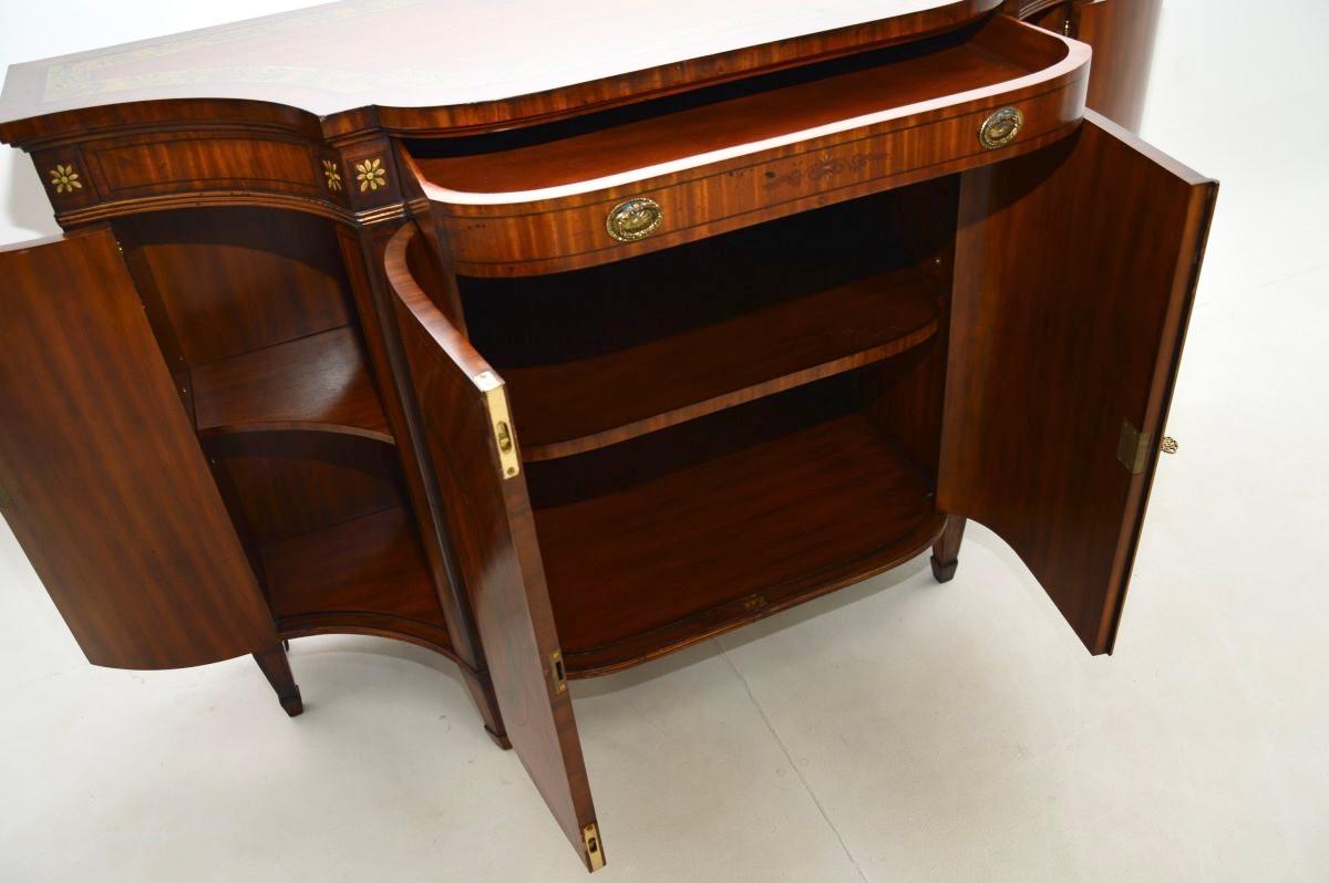 Francese Antica credenza in legno satinato dipinto in stile Sheraton in vendita