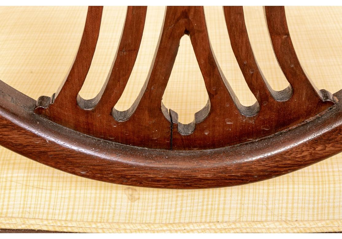 Ancienne banquette à trois places de style Sheraton en vente 6