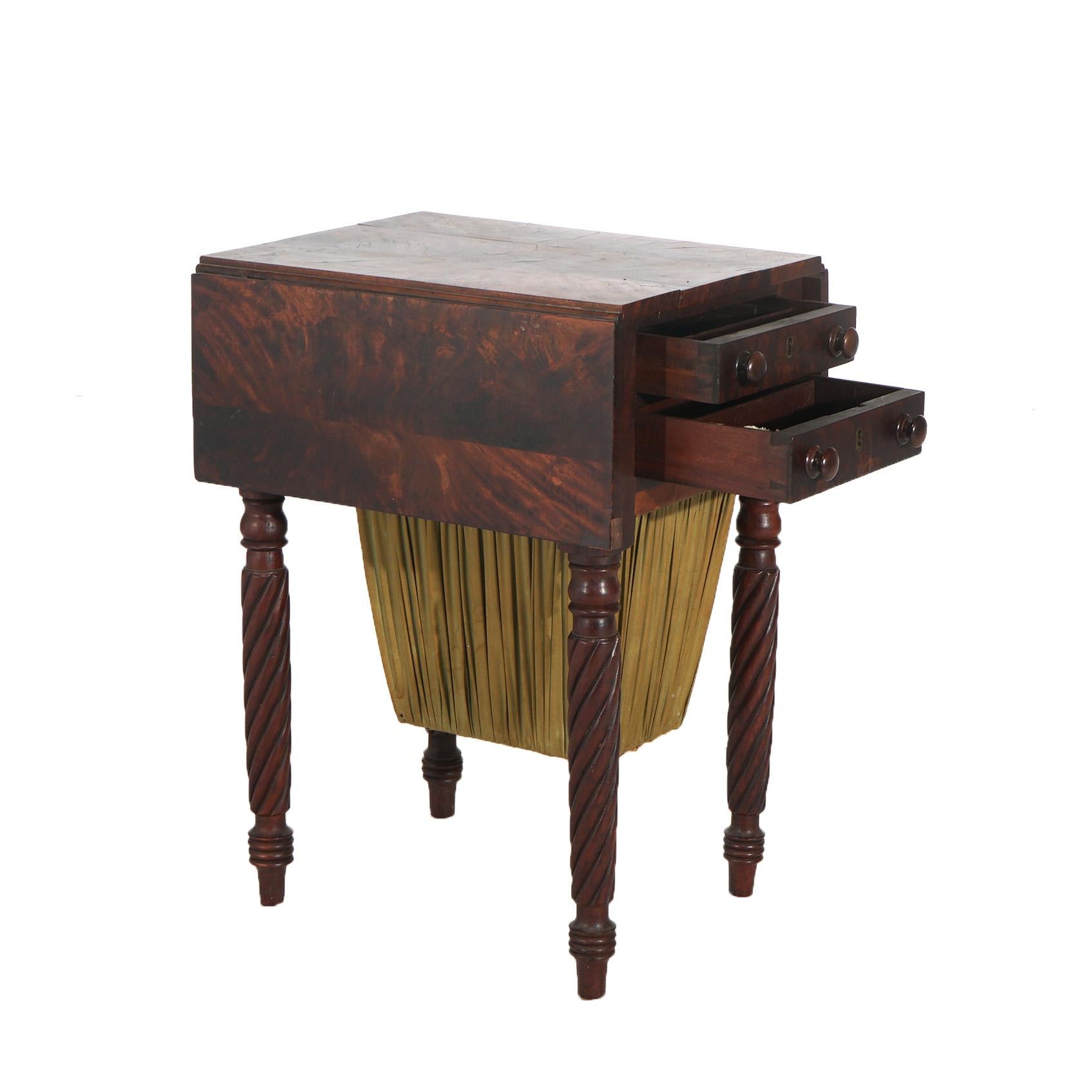Antiquité - Sheridan Flame Mahogany Two-Drawer Drop-Leaf Sewing Stand & Basket C1830 en vente 1