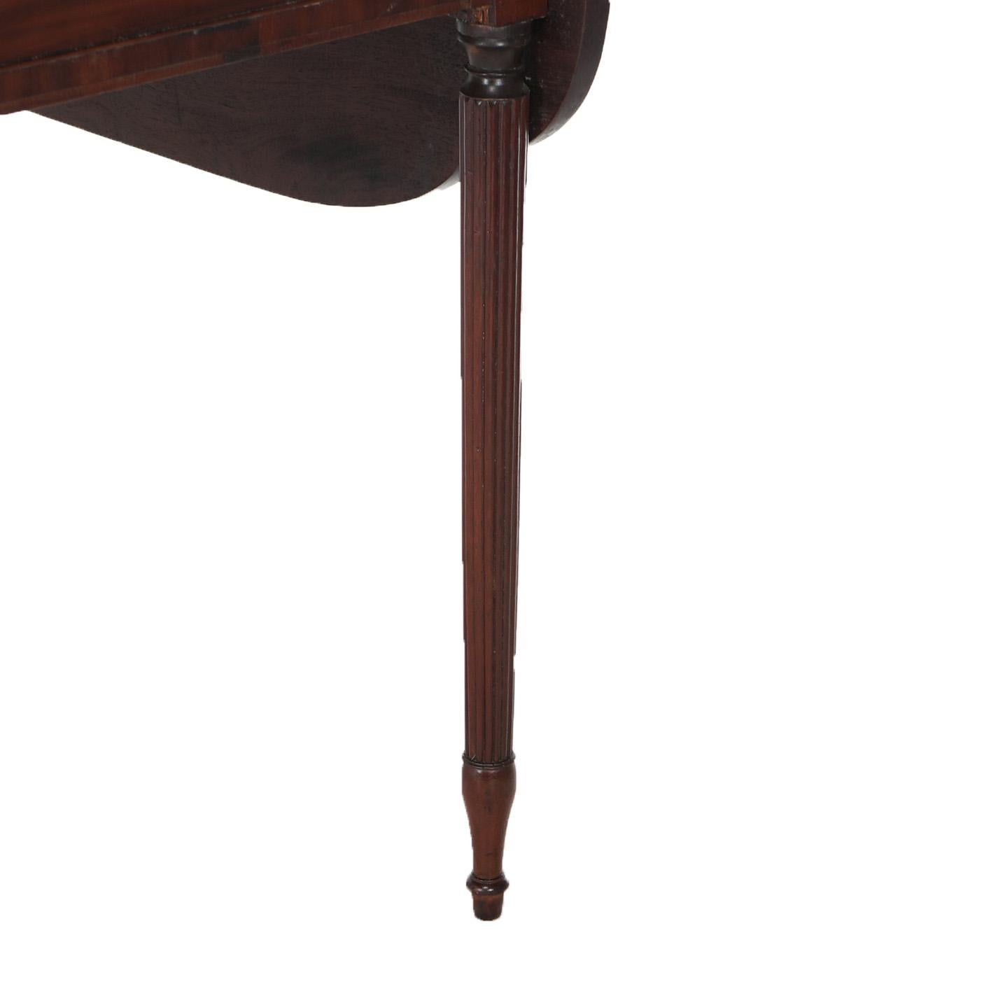 Antique Sheridan Pembroke Drop Leaf Mahogany Table C1820 In Good Condition For Sale In Big Flats, NY