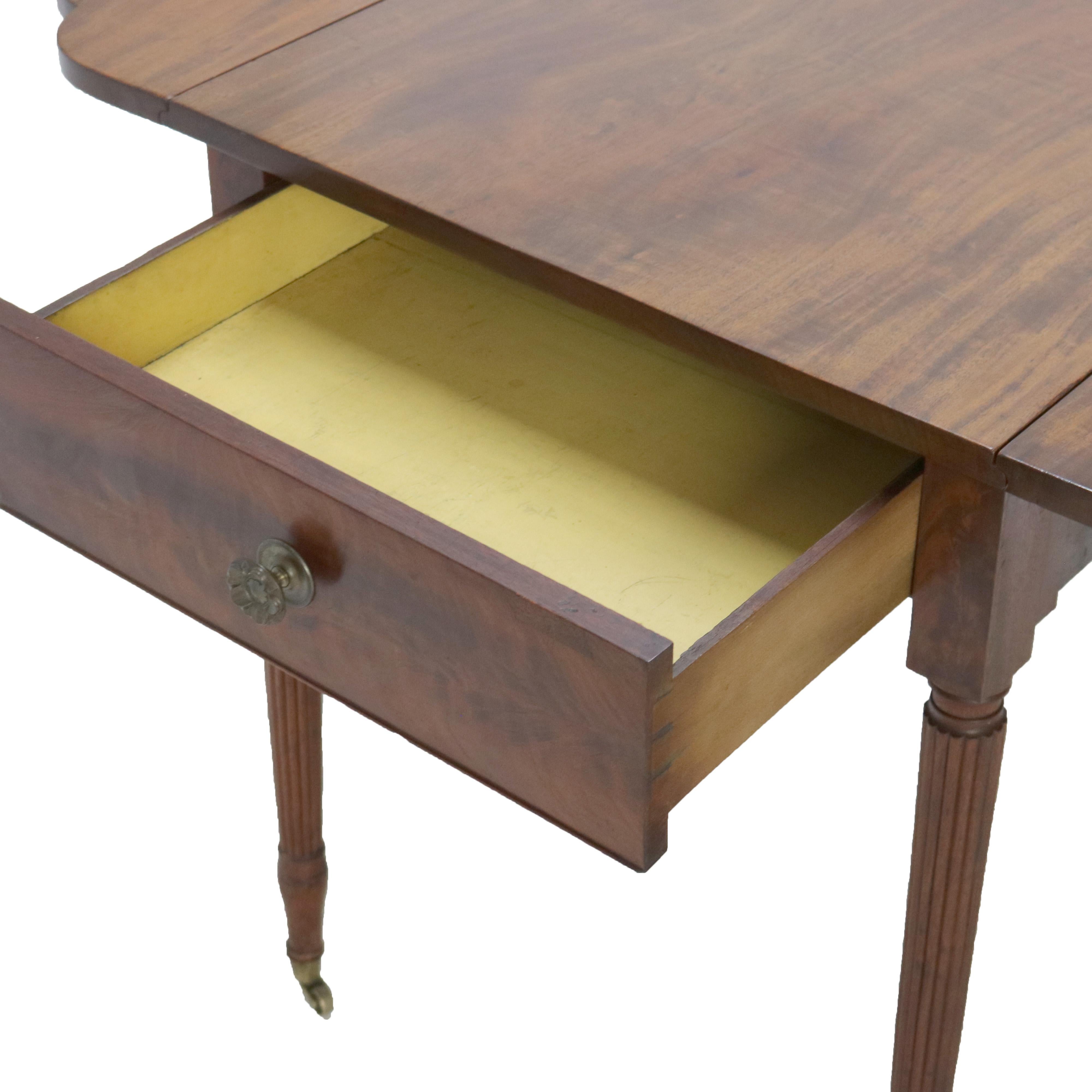 Ancienne table à feuilles tombantes Sheridan Pembroke en acajou C1830 en vente 4